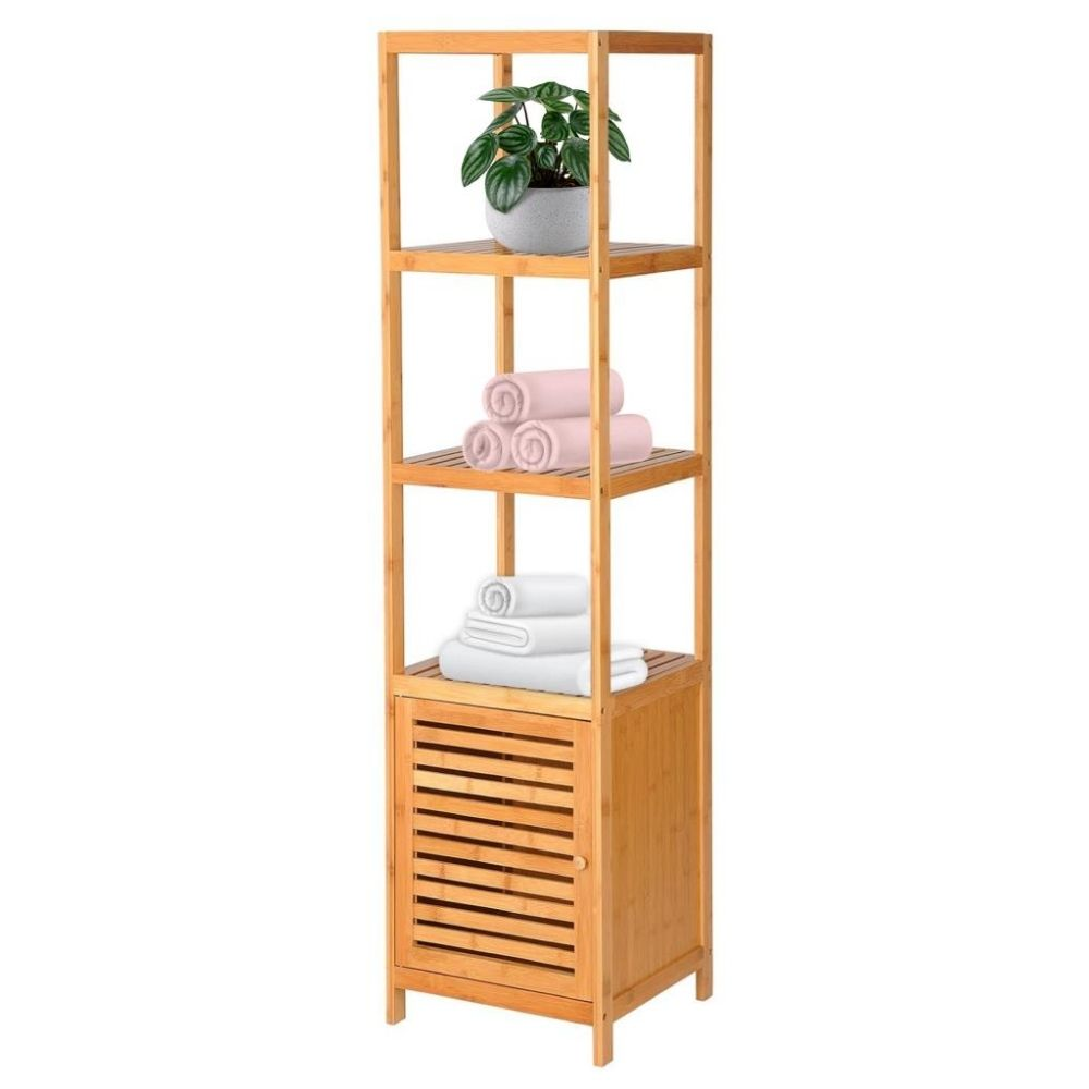 Saksı bitkisi ve pembe/beyaz havlularla ince, çok katlı ahşap raf.