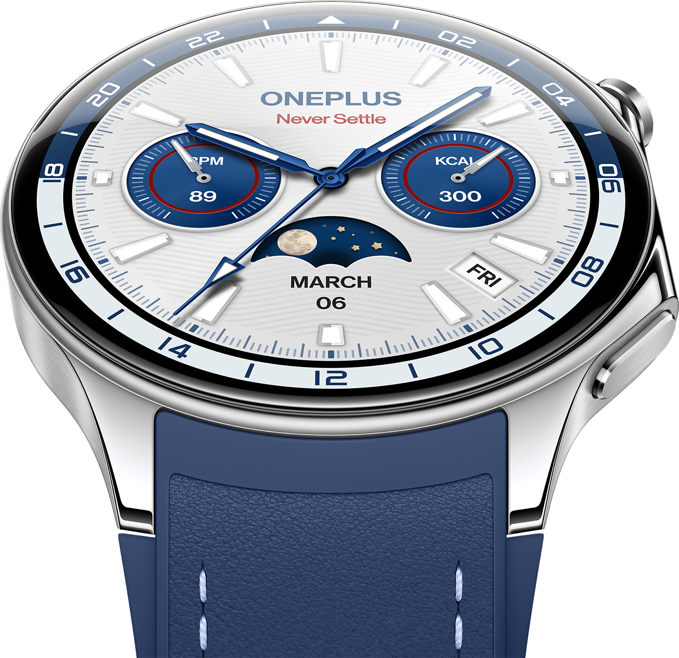 Primer plano de un smartwatch OnePlus blanco con correa azul, que muestra hora, fecha y métricas de salud.