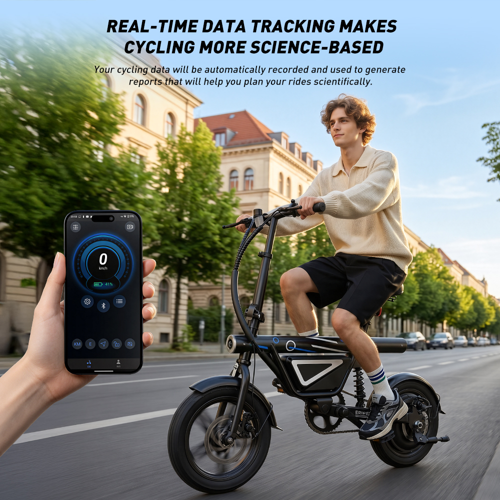 Mężczyzna jedzie na czarnym rowerze elektrycznym, a ręka trzyma smartfona z aplikacją rowerową.