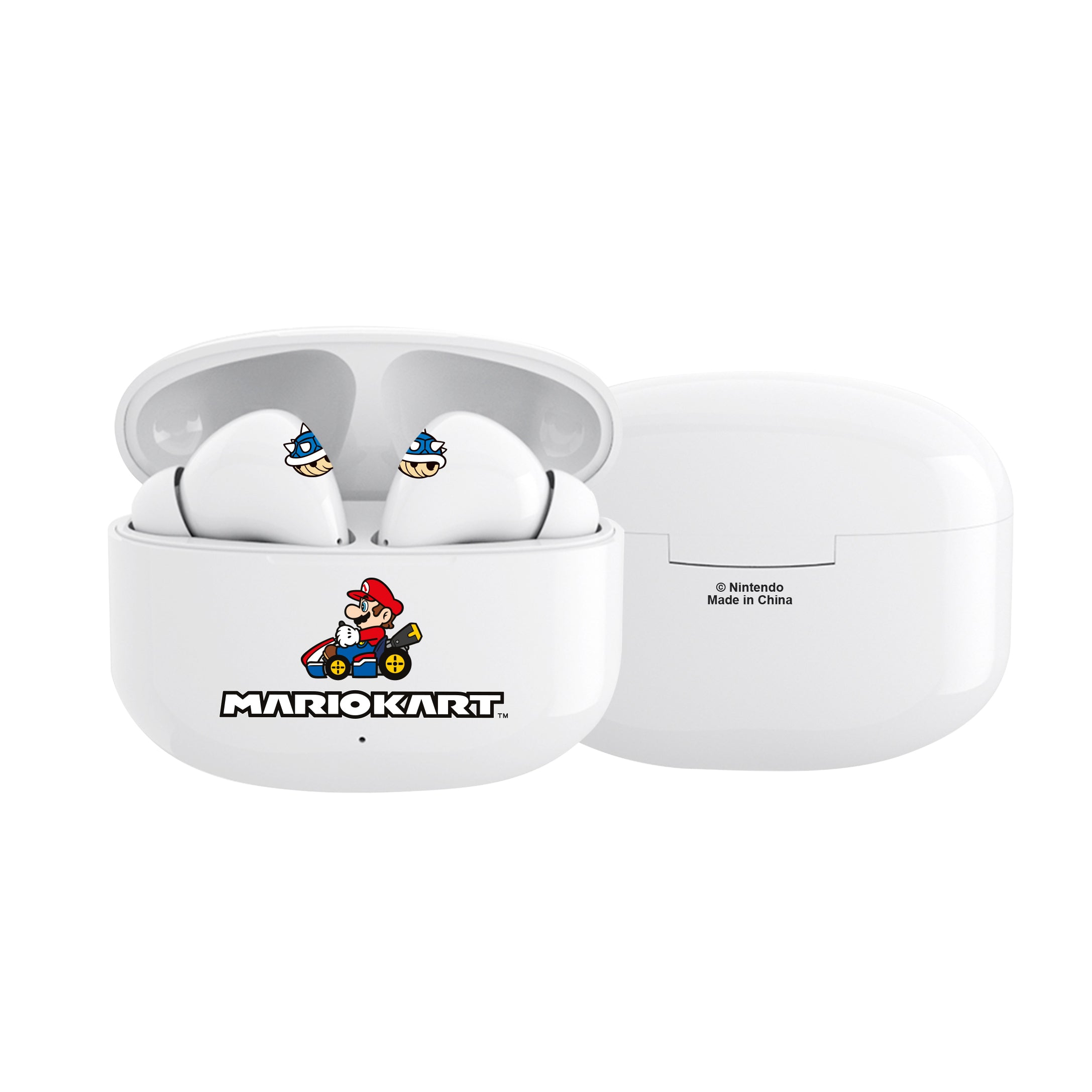Auricolari wireless bianchi con design Mario Kart. Mario è mostrato alla guida.