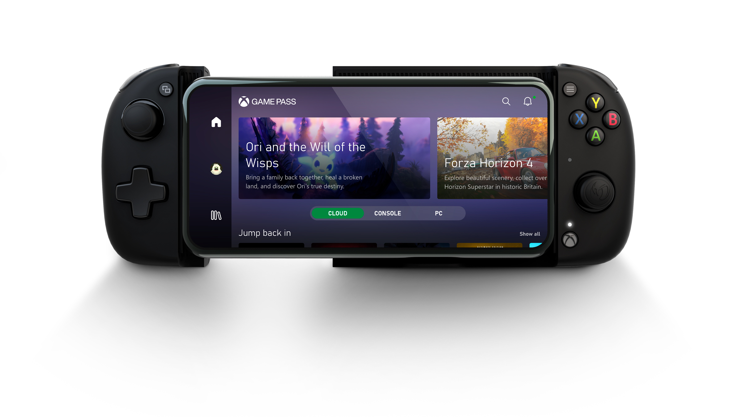 Ein Smartphone mit Game Pass und Controller-Aufsatz, zeigt Spiele wie Ori und Forza Horizon 4.