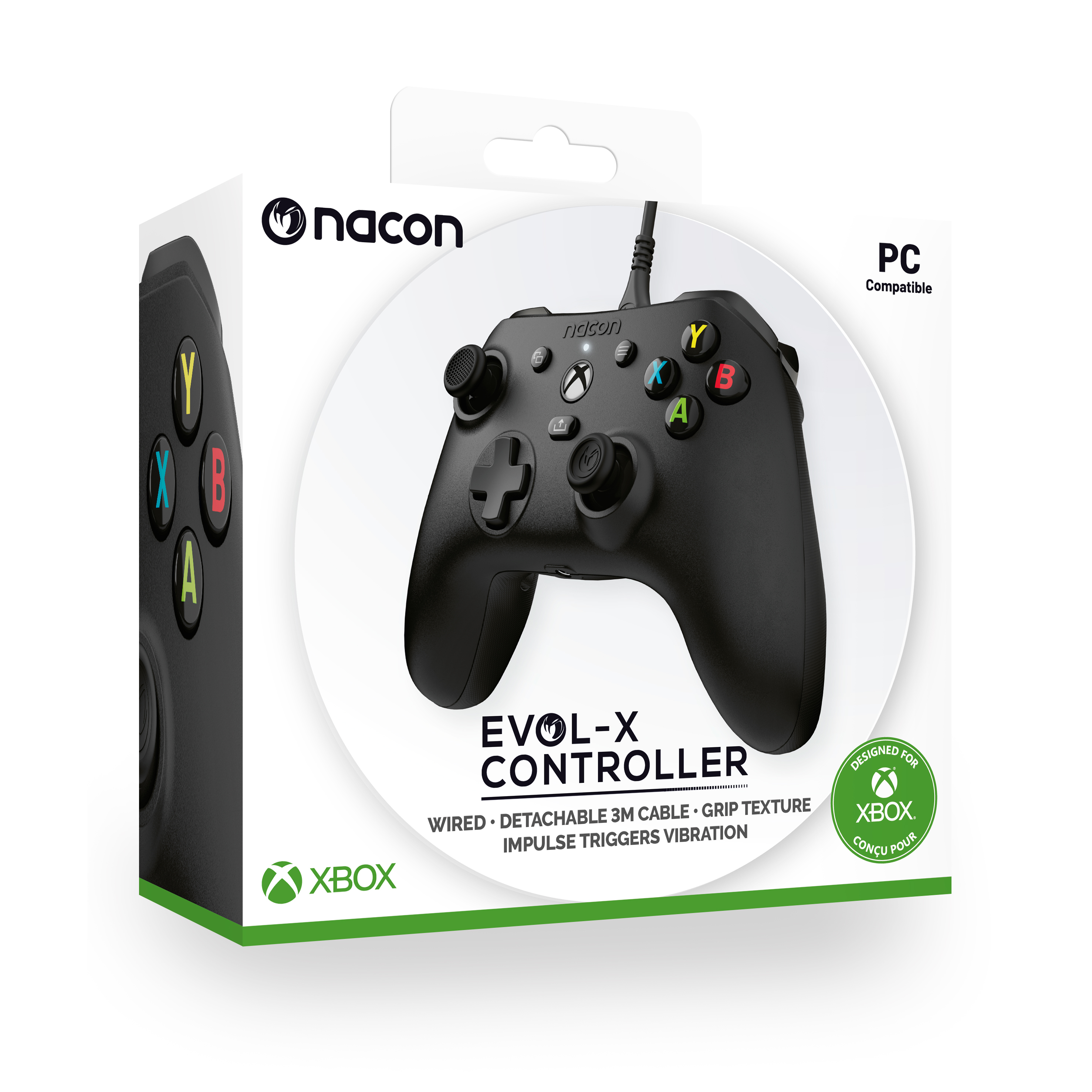 Schwarzer Nacon EVOL-X Controller für PC und Xbox mit Kabel.
