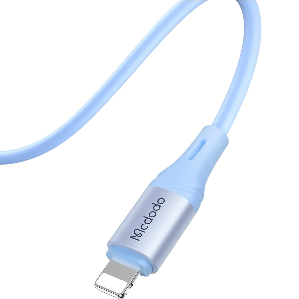 MDCDODO logolu ve lightning konektörlü açık mavi şarj kablosu.