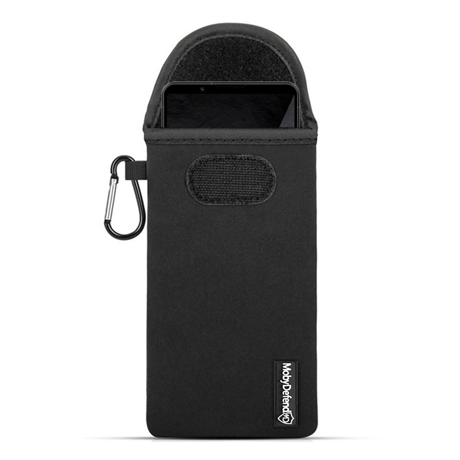 Een zwarte telefoonhoes met karabijnsluiting en een deels zichtbare telefoon.