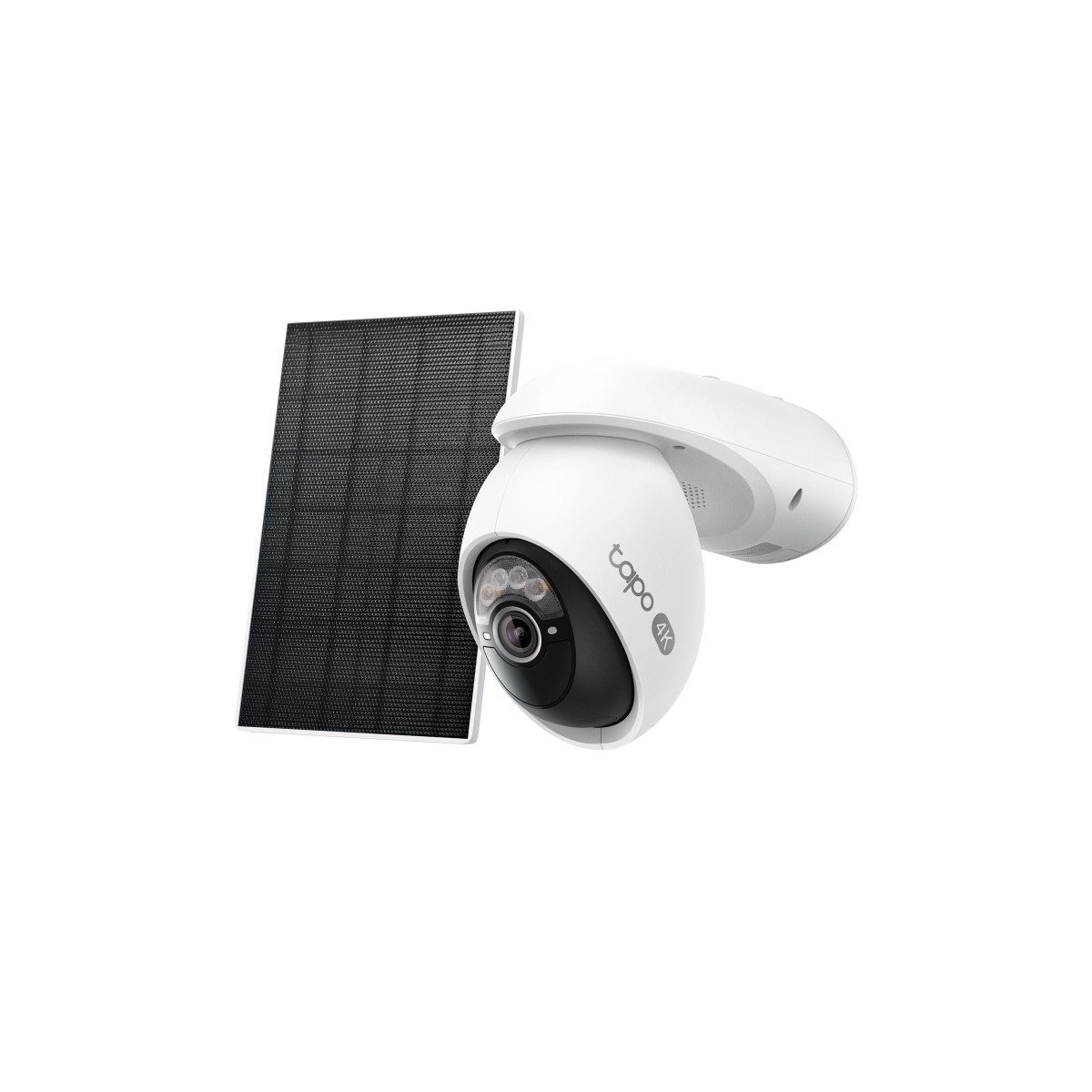 Una cámara de seguridad blanca y un panel solar sobre fondo blanco.