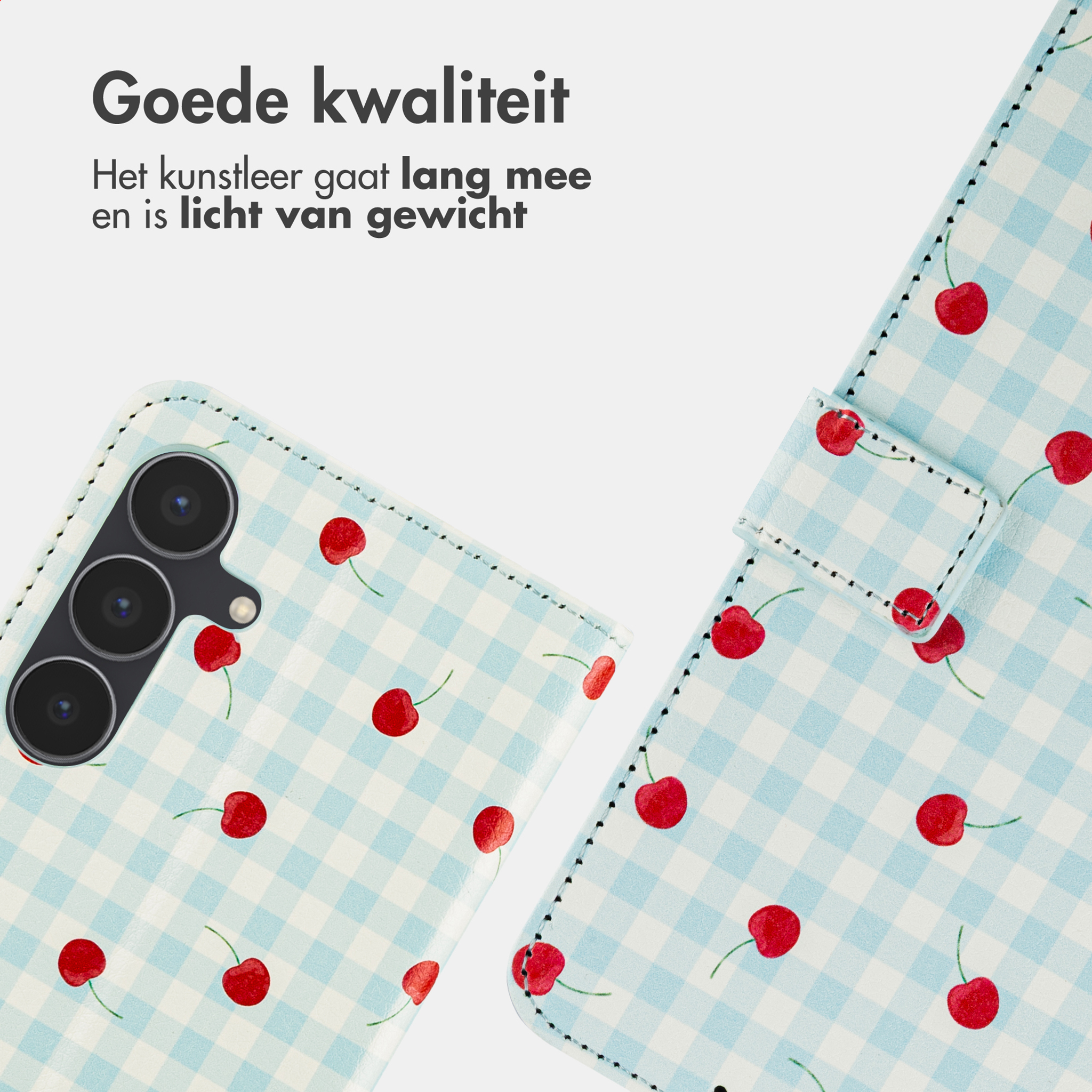 Lichtblauwe ruitjes telefoonhoes met kersenpatroon en camera-eiland.