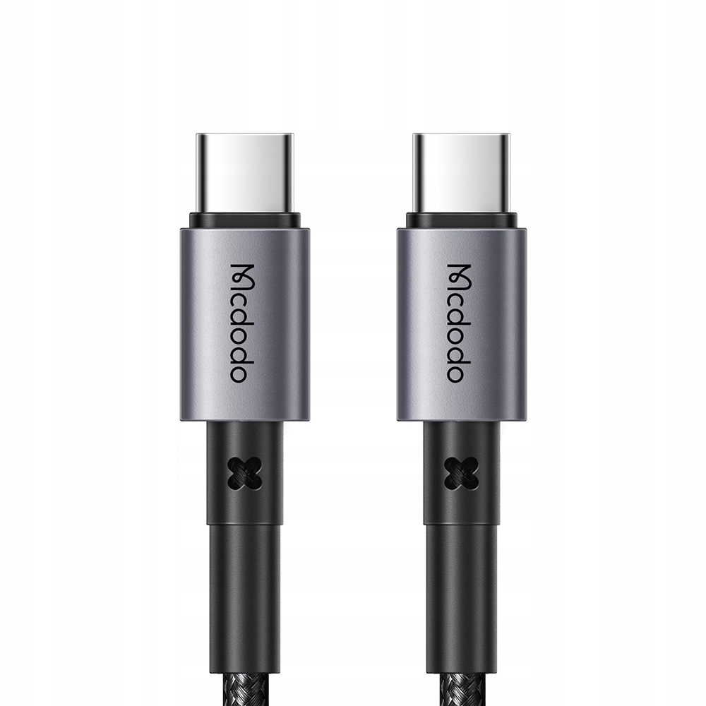 Yan yana iki gri USB-C kablosu, siyah örgülü.