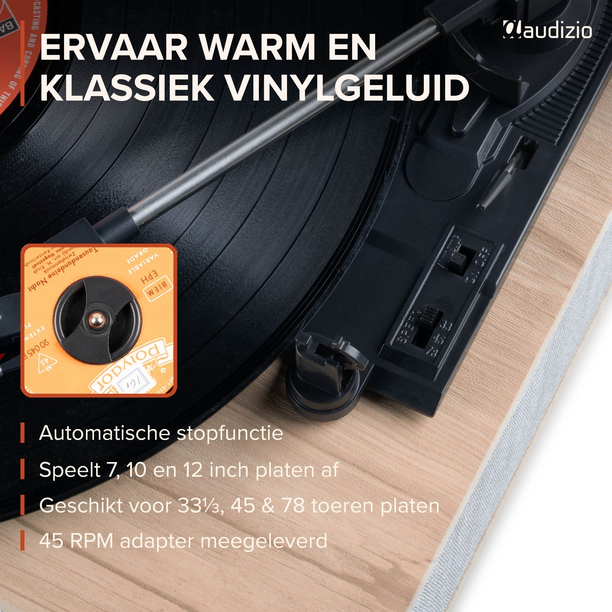 Tocadiscos con disco de vinilo, brazo de lectura y superficie de madera.