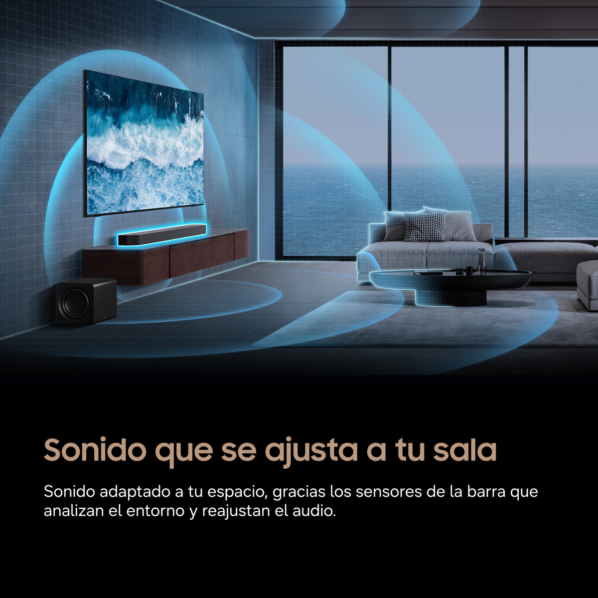 Salon moderne avec barre de son, subwoofer, TV, canapé et vue sur mer.