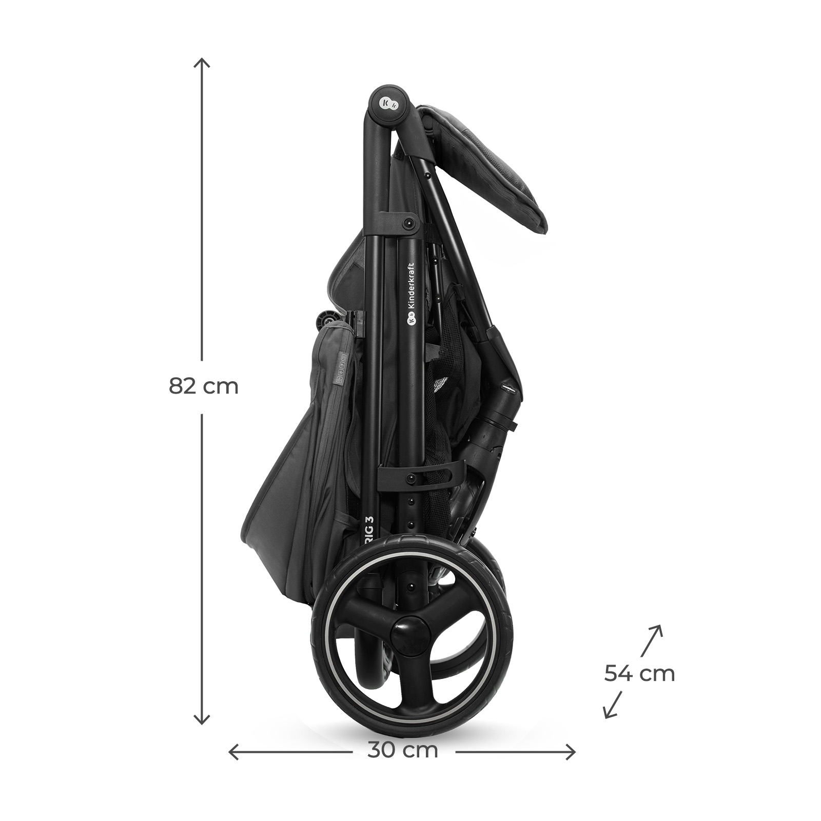 Ein zusammengeklappter schwarzer Kinderwagen mit Maßen 82 cm hoch, 30 cm breit, 54 cm tief.