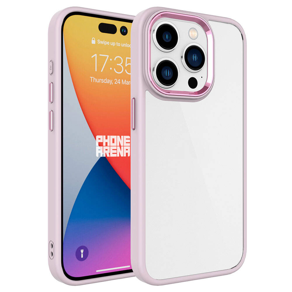 Kamera lensli açık pembe telefon kılıfı, beyaz arka planda.