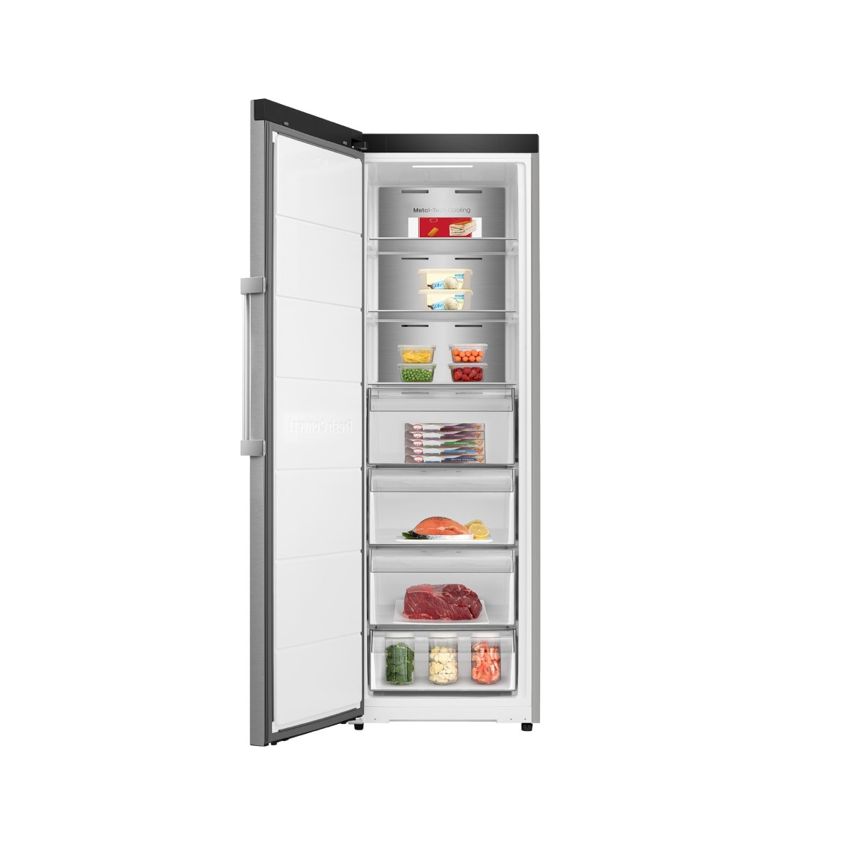 Un refrigerador abierto lleno de alimentos como pescado, carne y verduras.