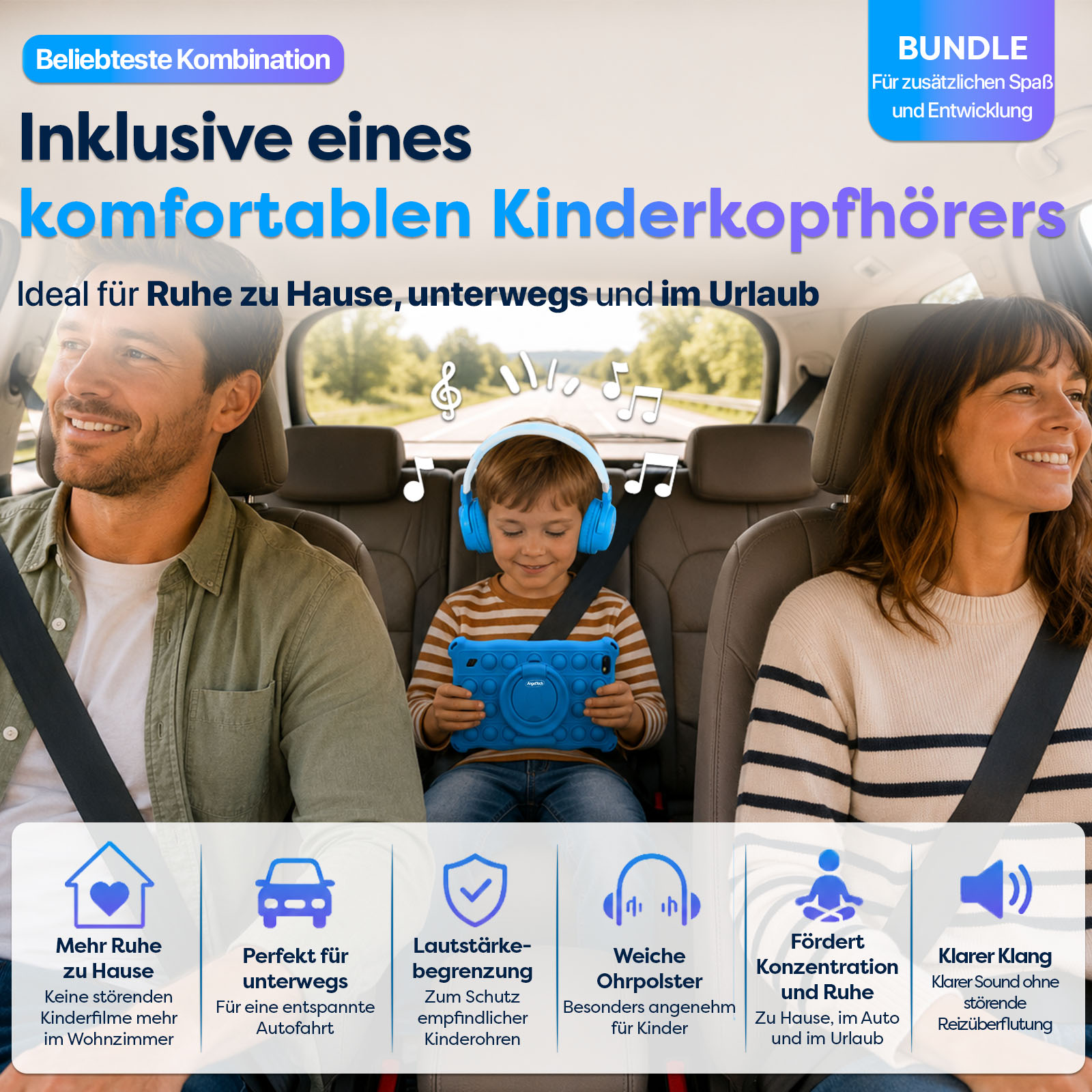 Familie im Auto: Eltern vorne, Kind mit Kopfhörern hinten.