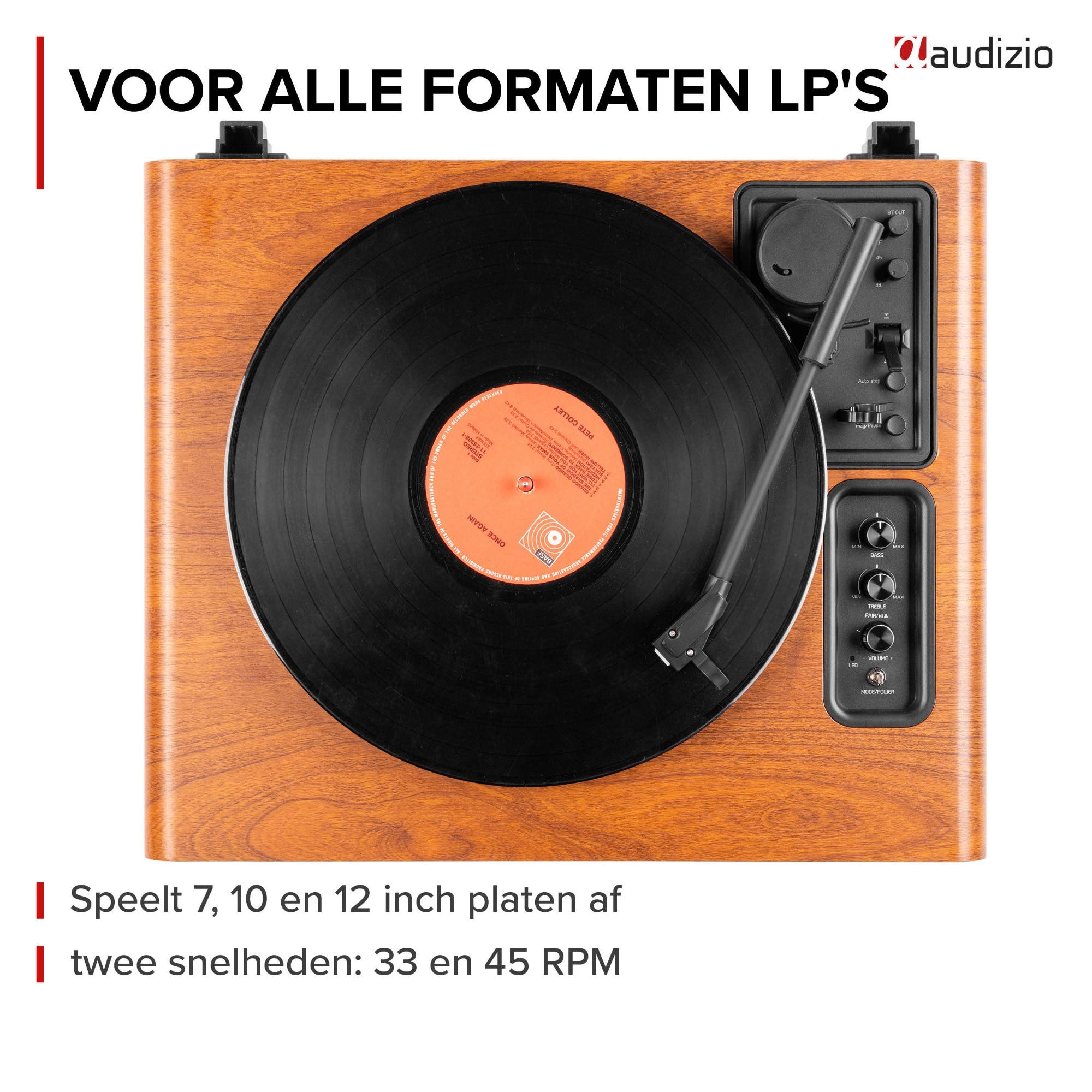 Un tocadiscos con acabado de madera reproduce un disco de vinilo negro. Controles a la derecha.