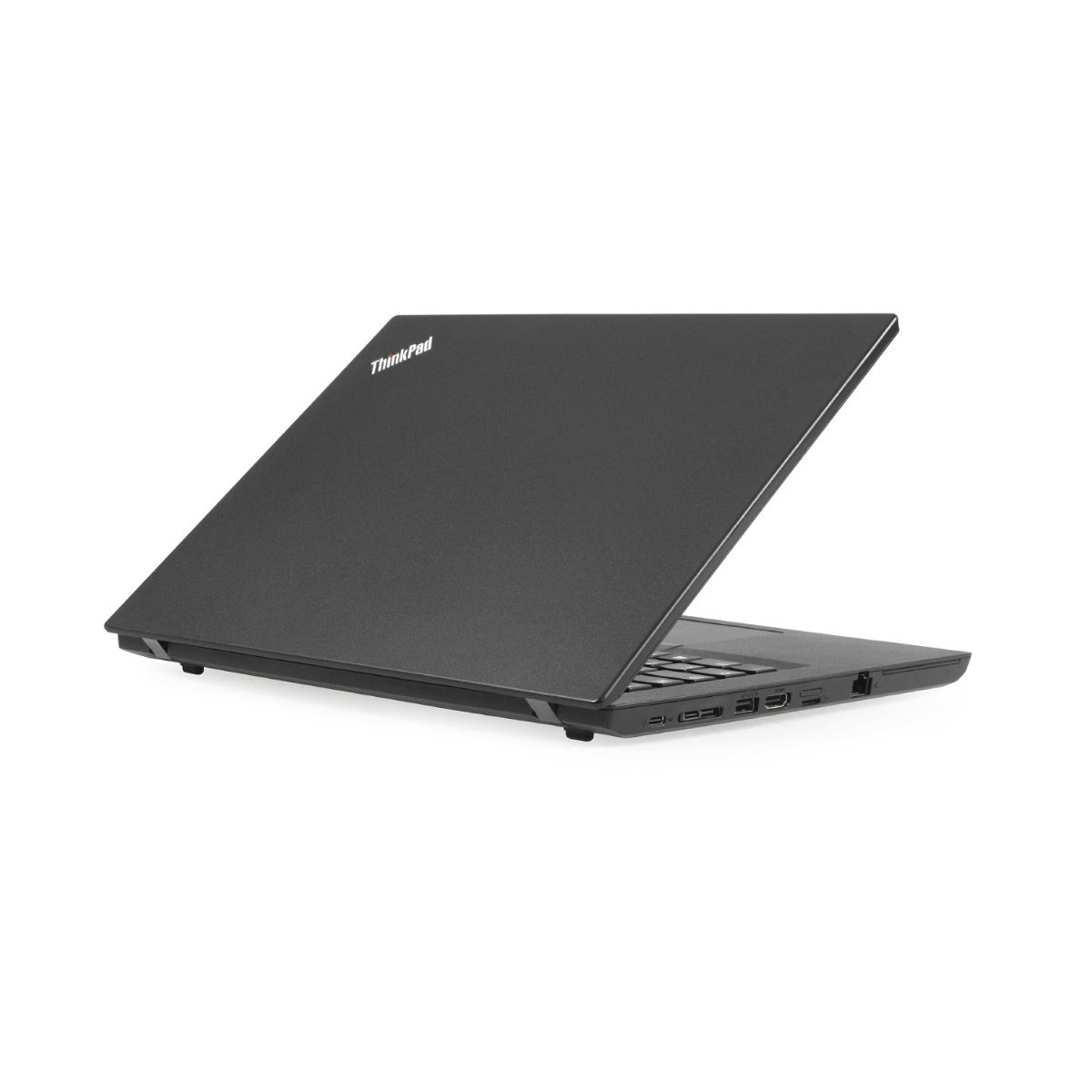 Ein schwarzer ThinkPad Laptop ist geöffnet und auf einem weißen Hintergrund zu sehen.