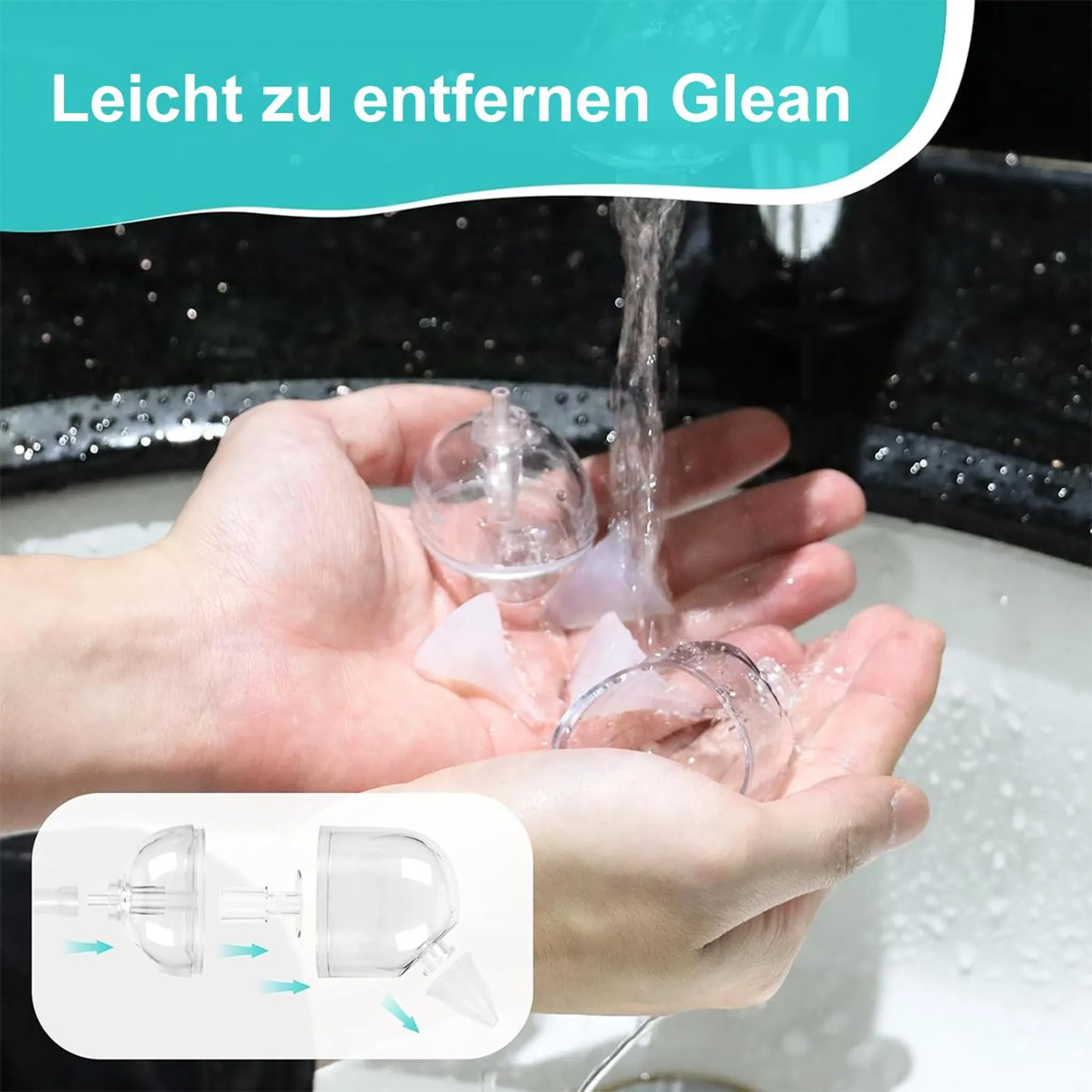 Hände halten transparente Nasensaugerteile unter fließendem Wasser.