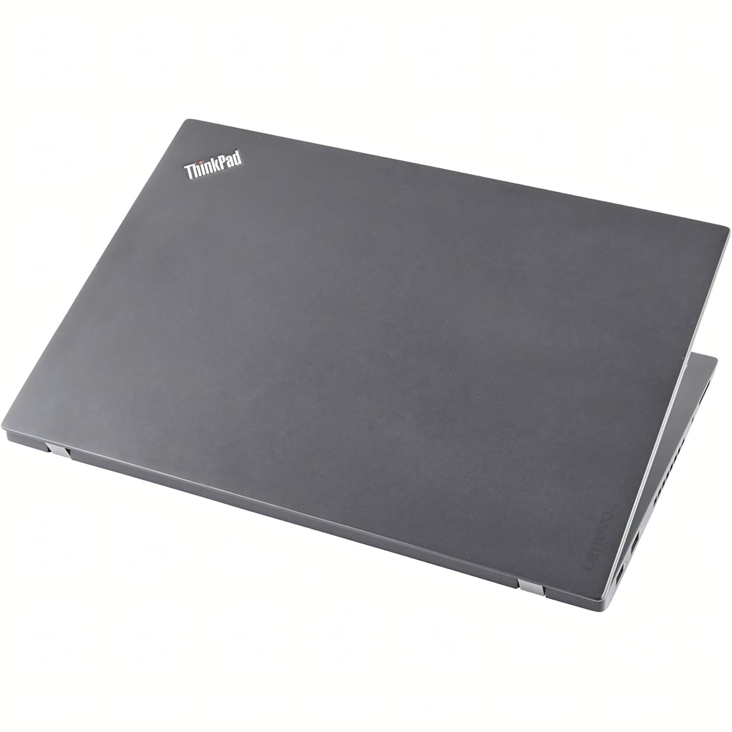 Un portátil Lenovo ThinkPad cerrado y oscuro sobre fondo blanco.