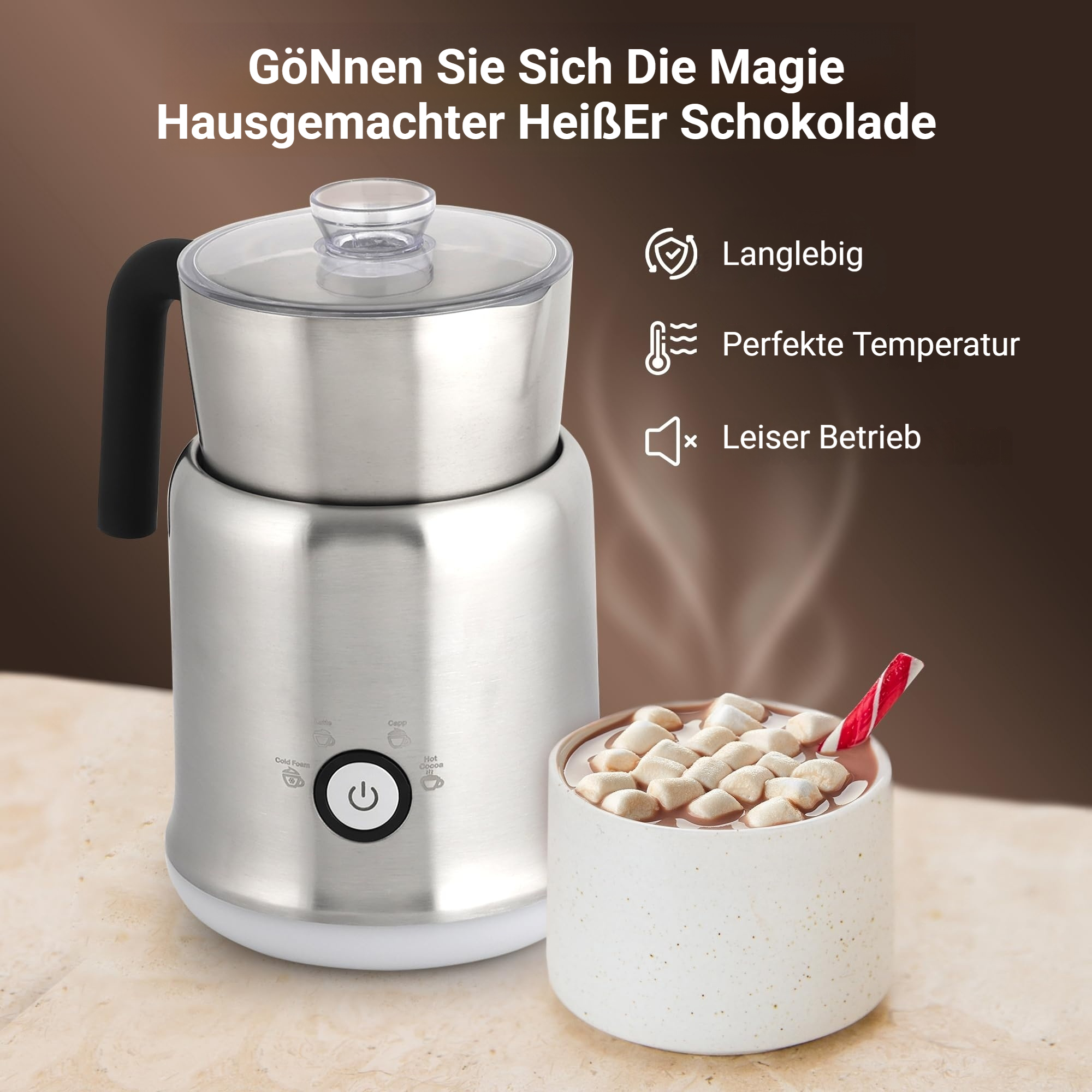 Edelstahl-Schokoladenbereiter mit heißer Schokolade und Marshmallows.