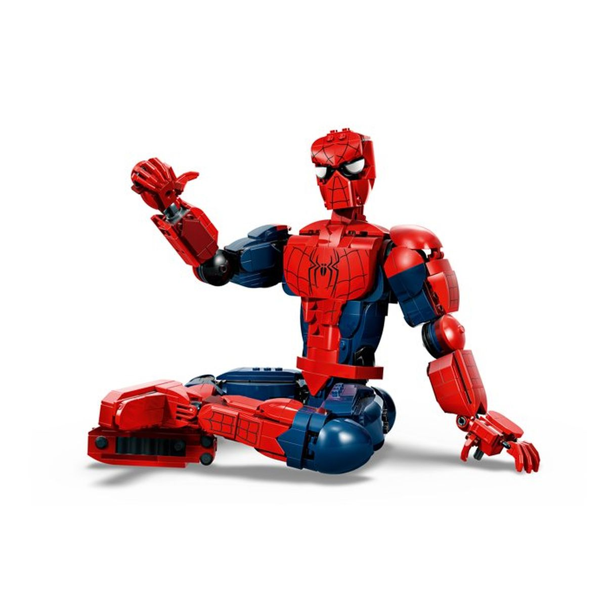 Una figura Lego di Spider-Man rossa e blu è seduta a terra.