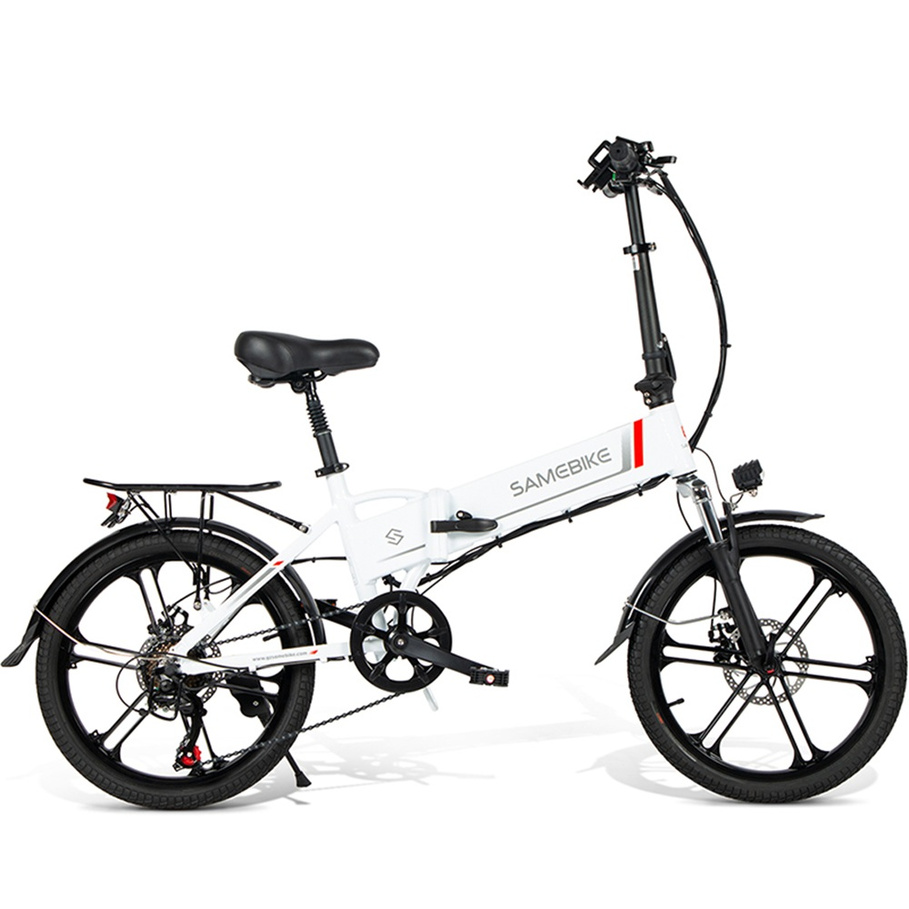 Una bicicleta eléctrica plegable blanca con ruedas y asiento negros, aparcada sobre una superficie blanca.