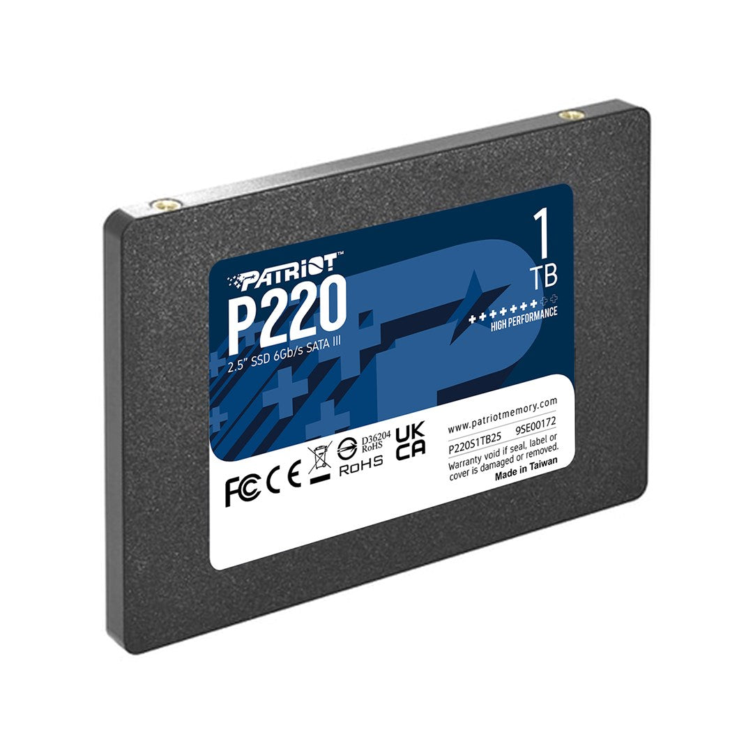 Un SSD Patriot P220 1 To de 2,5 pouces avec texte 'Haute Performance'.