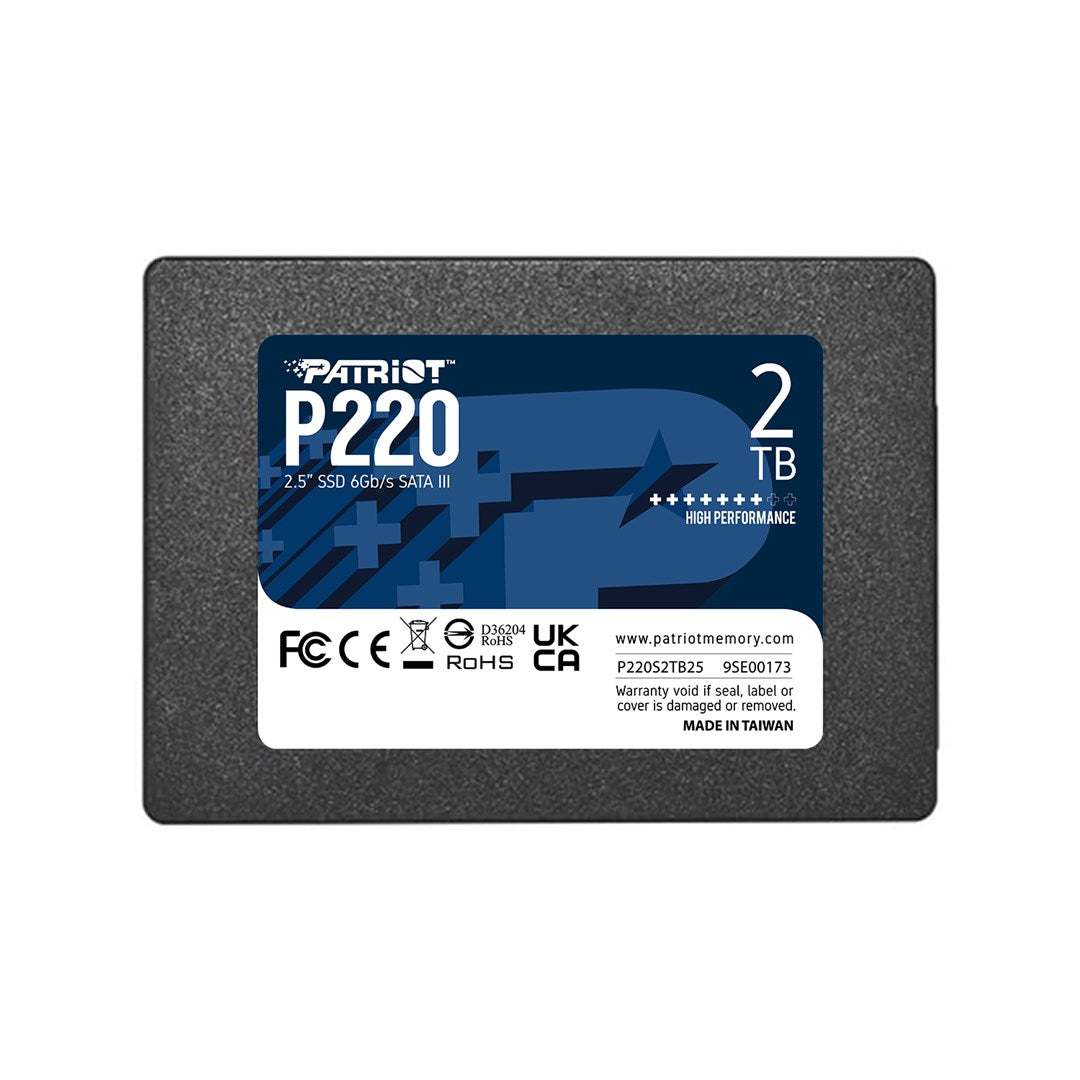 Un SSD Patriot P220 noir 2TB, 2,5 pouces, SATA III, avec détails de performance.