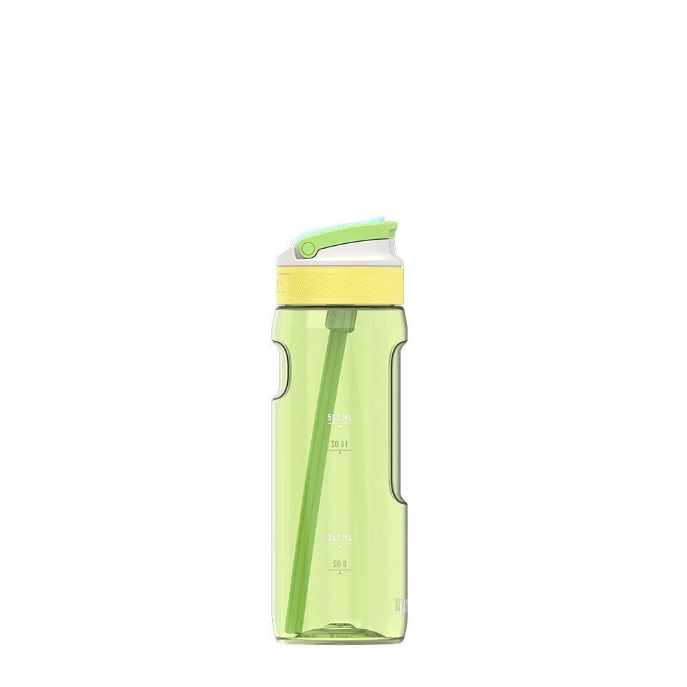Eine durchsichtige grüne Wasserflasche mit gelbem Deckel und grünem Strohhalm.