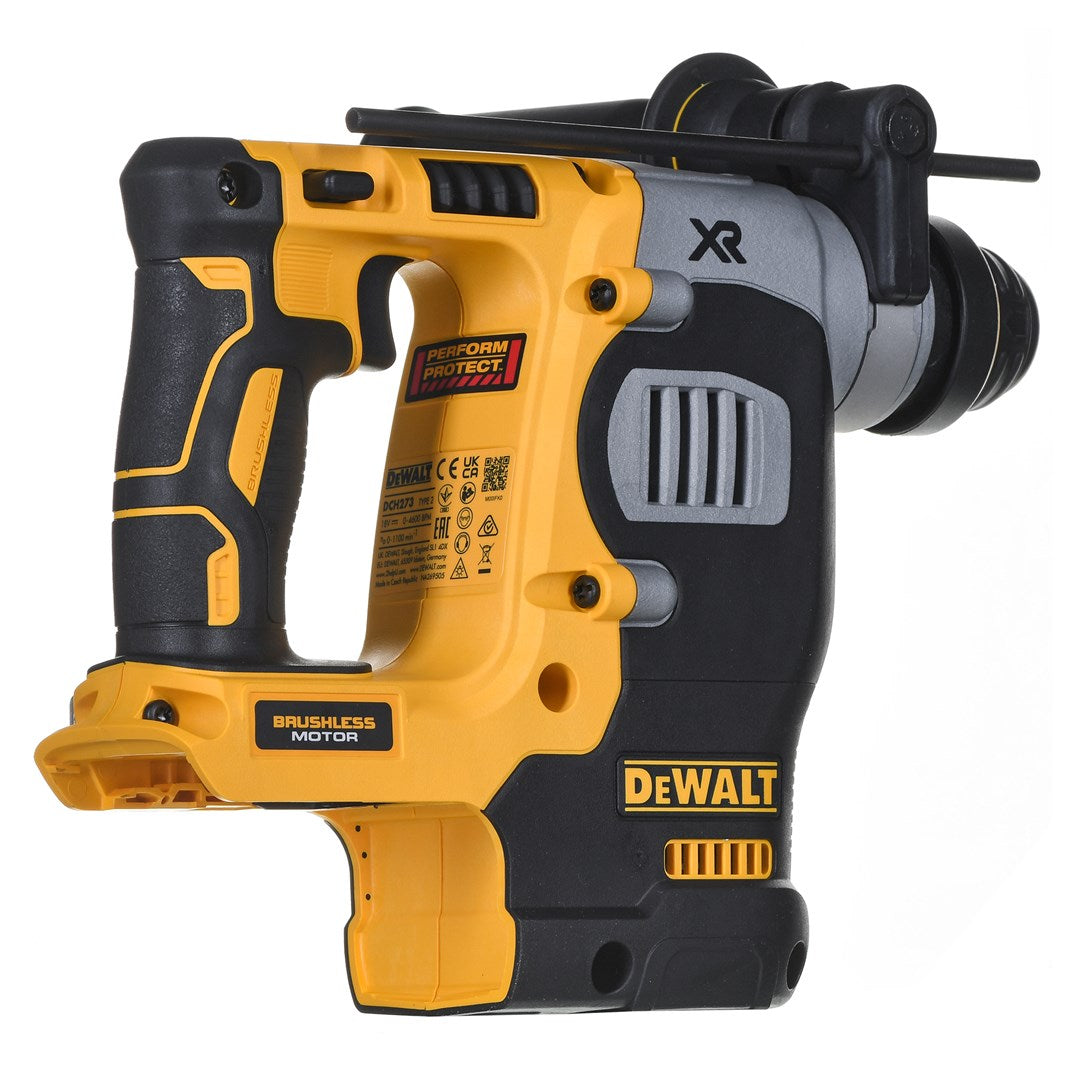Taladro percutor DeWalt amarillo y negro con tecnología XR y motor sin escobillas.