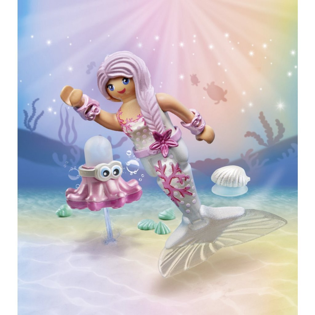 Eine Meerjungfrau mit lila Haar schwimmt in einer Unterwasserwelt mit Korallen und Muscheln.