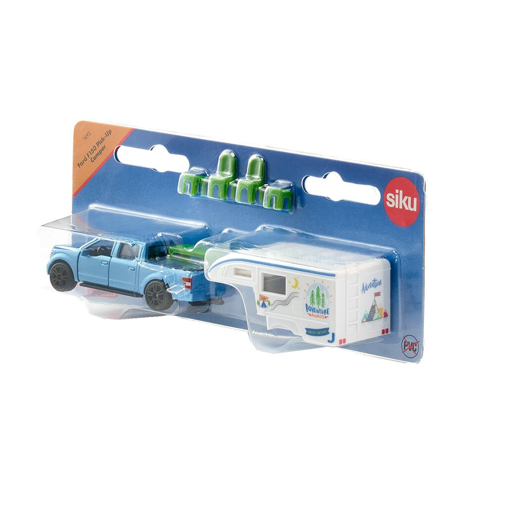 Hellblaues Spielzeug-Pickup mit Wohnwagen im "Adventure"-Design.