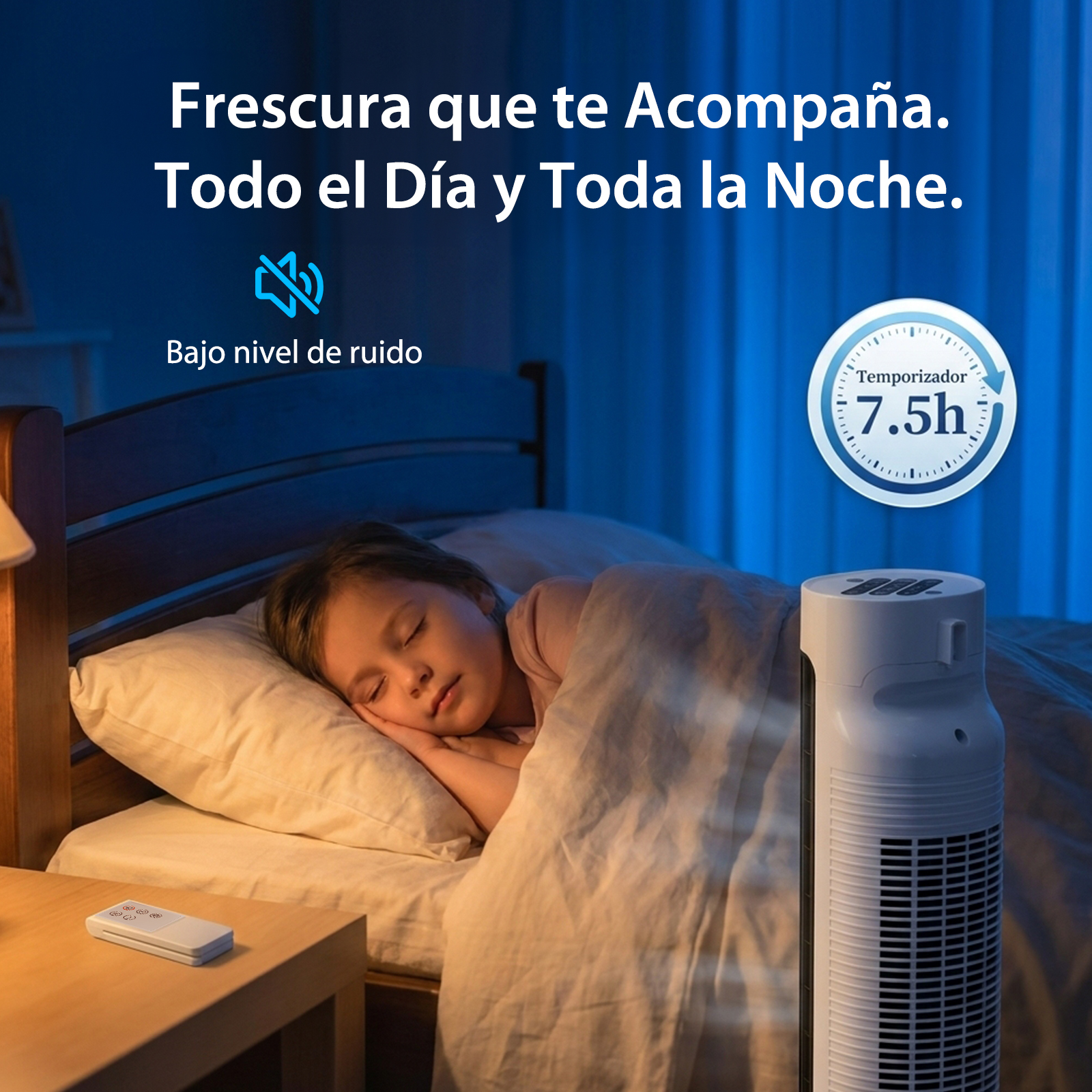 Un niño duerme en la cama, junto a un ventilador y un mando.