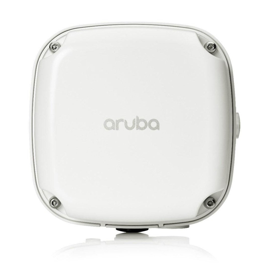 Un dispositivo blanco Aruba con tornillos en las esquinas sobre fondo blanco.