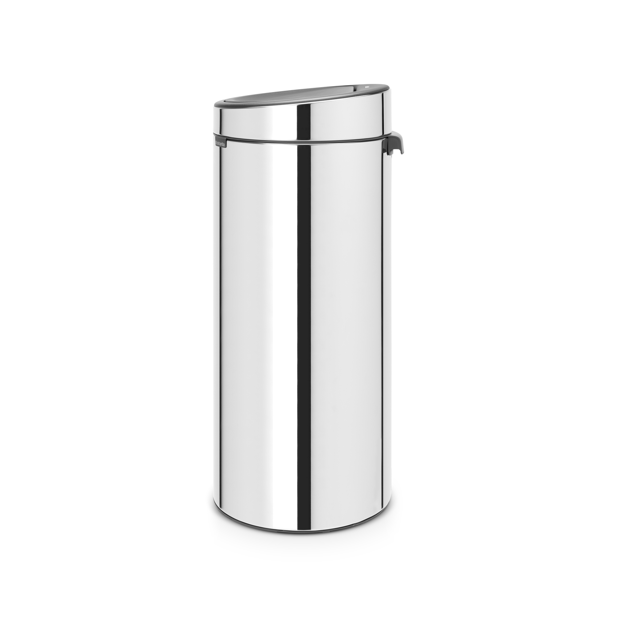Een glanzende, cilindrische metalen prullenbak met een zwart deksel.