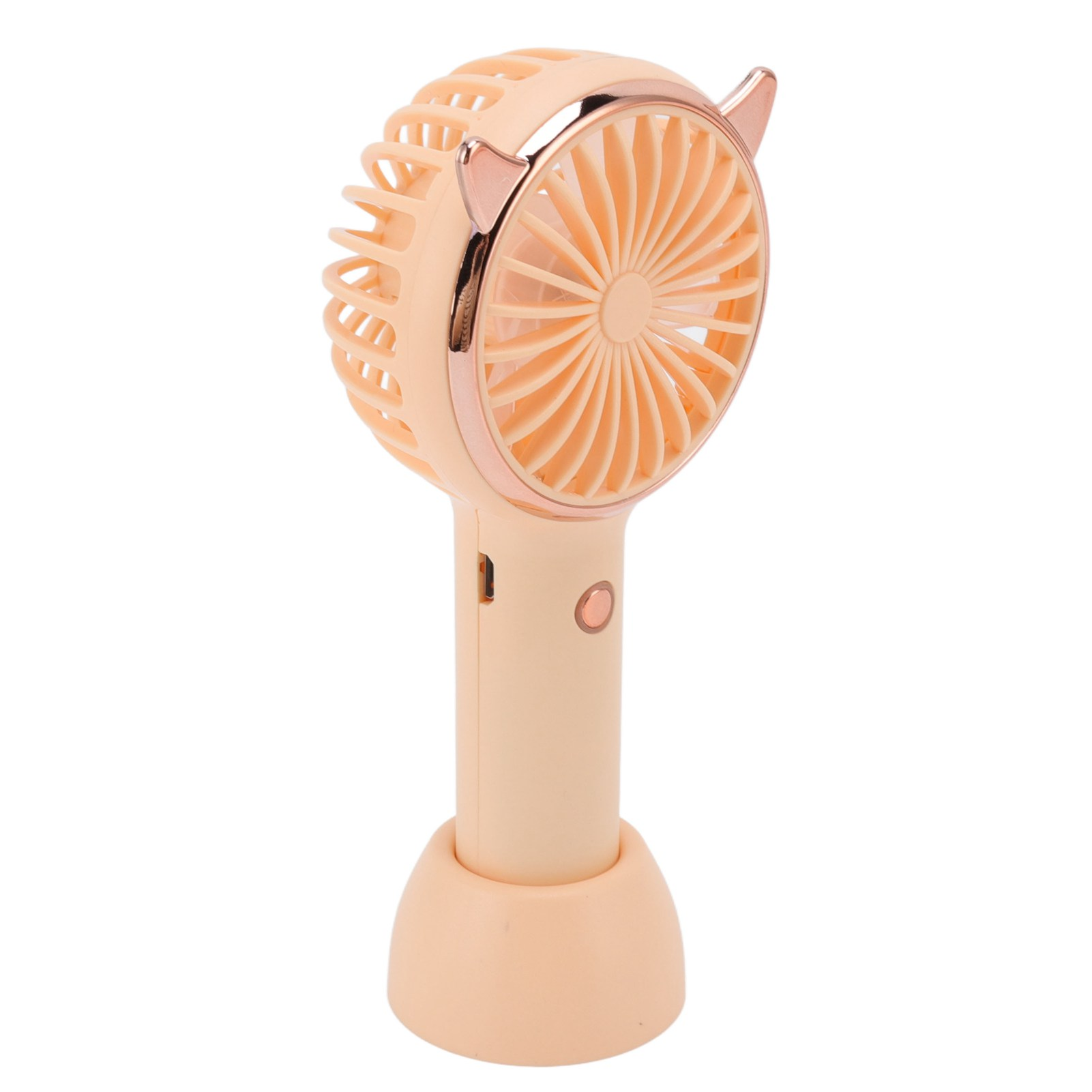 Ein kleiner, pfirsichfarbener Handventilator mit rosa Goldakzenten steht auf einem Sockel.