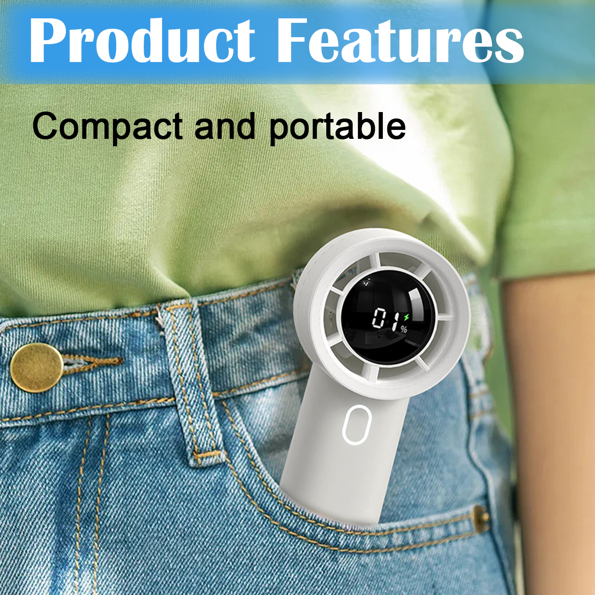 Ein weißer Handventilator mit schwarzem Display steckt in einer Jeans-Hosentasche.