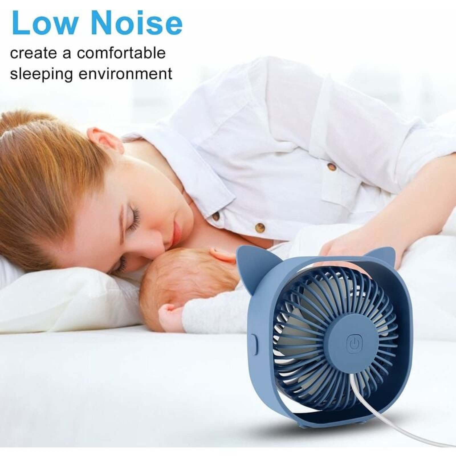 Blauer Lüfter neben schlafender Mutter und Baby auf weißem Bett. Text: Low Noise.