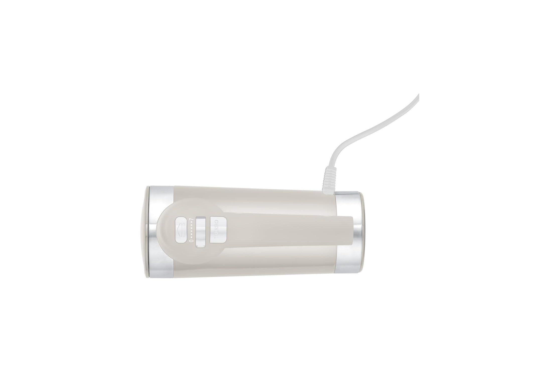 Ein cremefarbener Handmixer mit silbernen Akzenten und einem Kabel.
