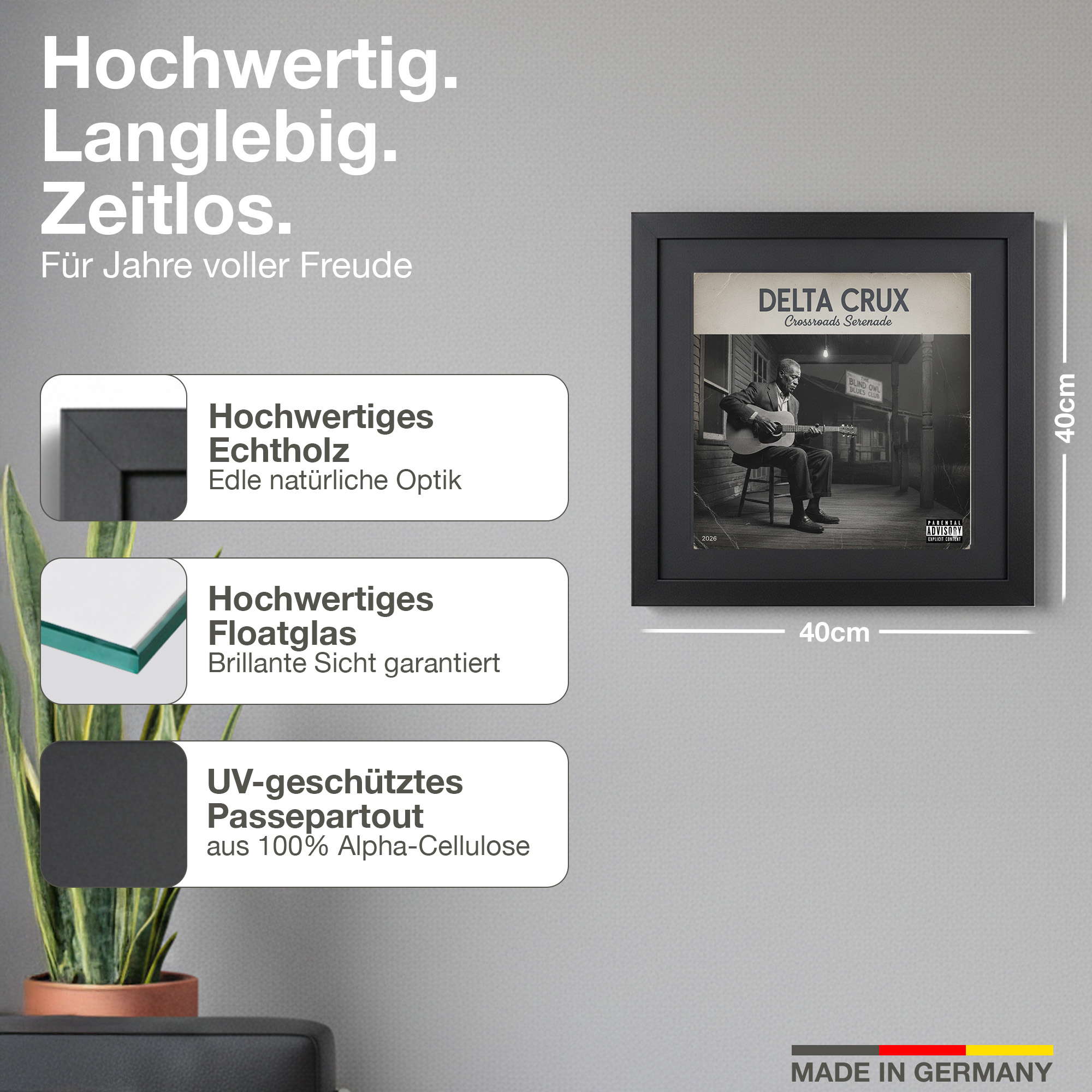 Gerahmtes Albumcover: Mann spielt Gitarre auf Veranda, mit Texten über Qualität.