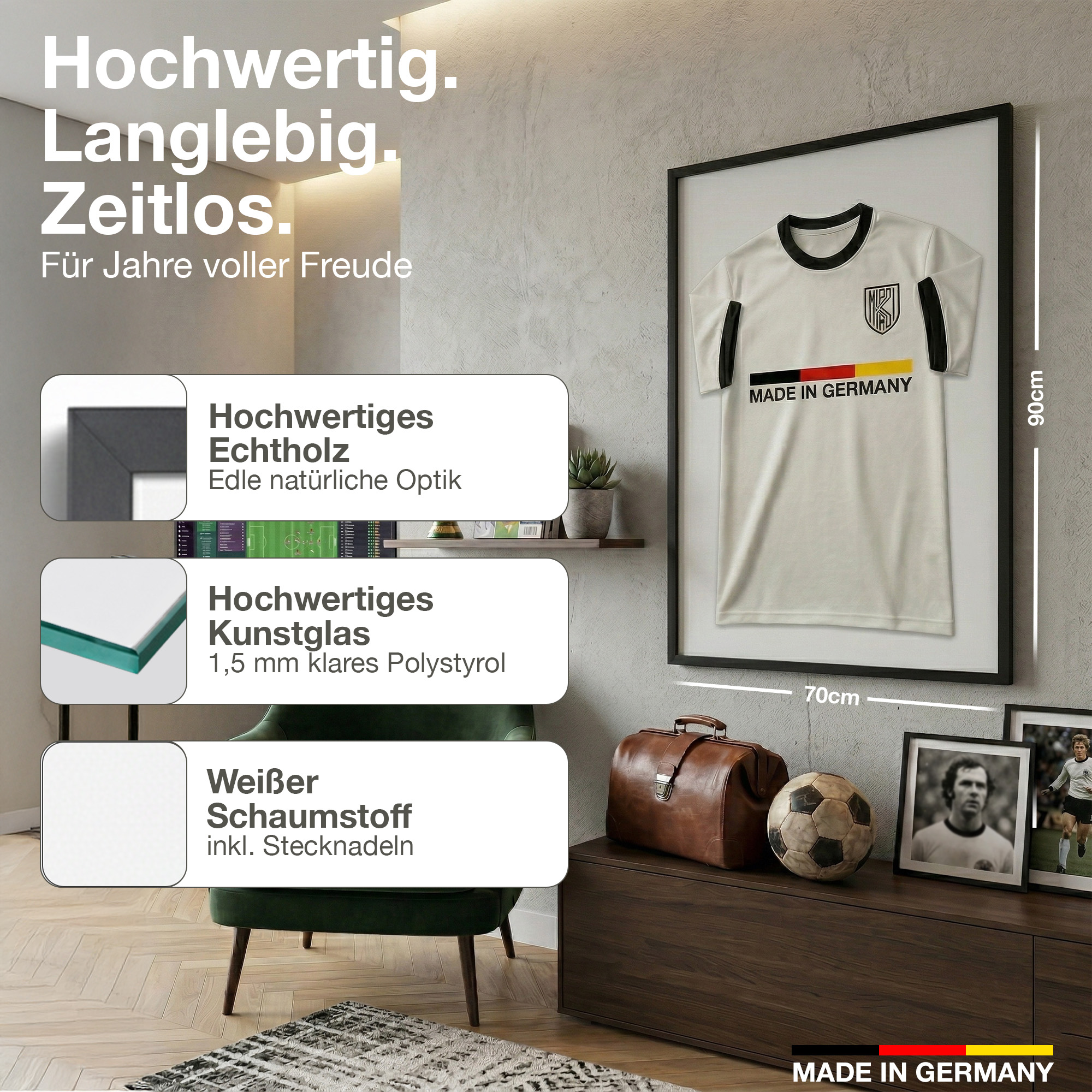 Ein gerahmtes Fußballtrikot mit "MADE IN GERMANY" Schriftzug.