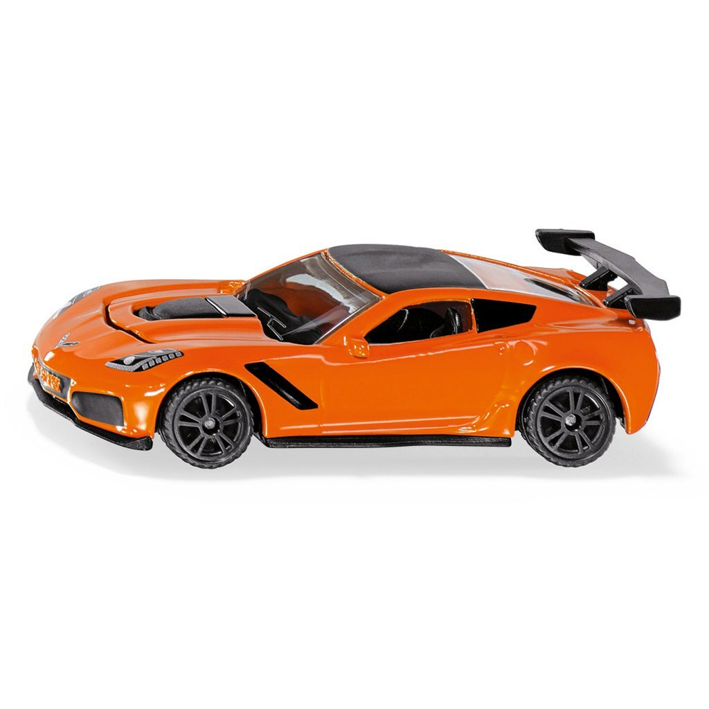 Ein orangefarbenes Sportwagenmodell mit schwarzem Dach und Spoiler.