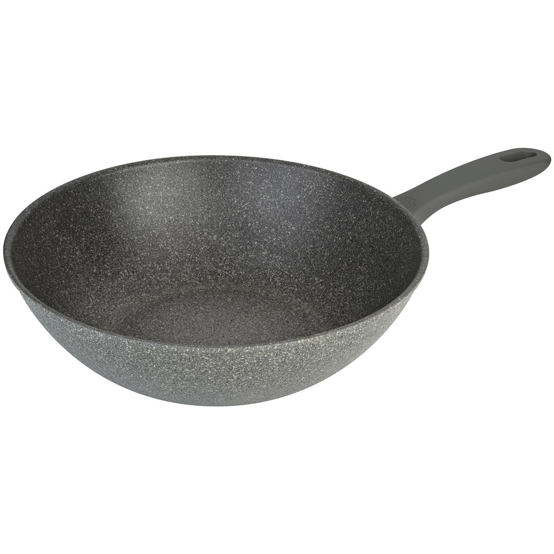 Grauer Wok mit schwarzem Griff, isoliert auf weißem Hintergrund.