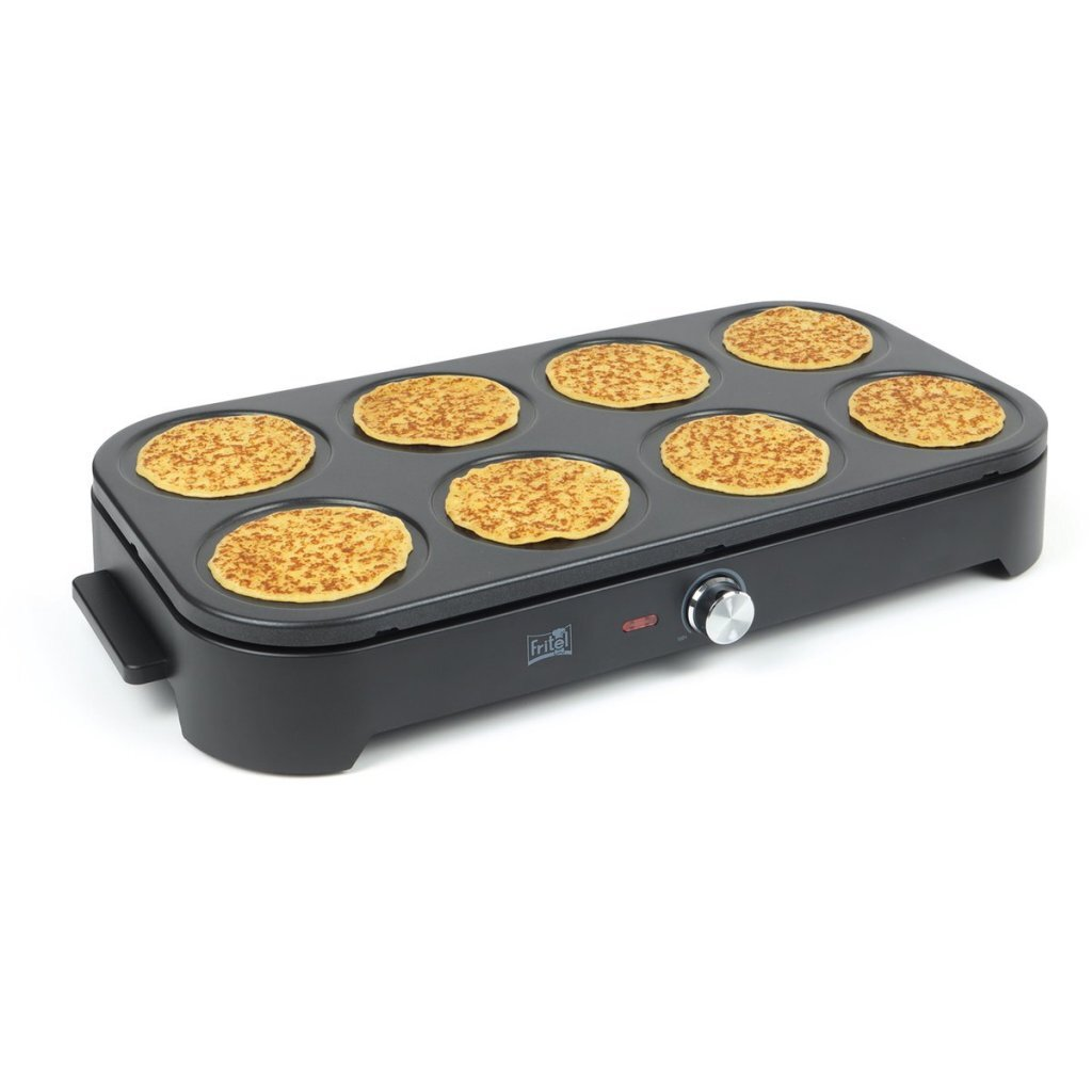 Una piastra elettrica per pancake nera con otto pancake cotti
