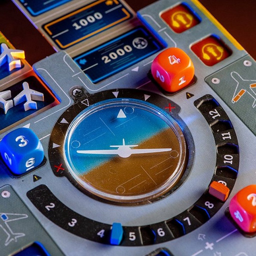 Bordspel met dobbelstenen, vliegtuigiconen en cijferdisplays.