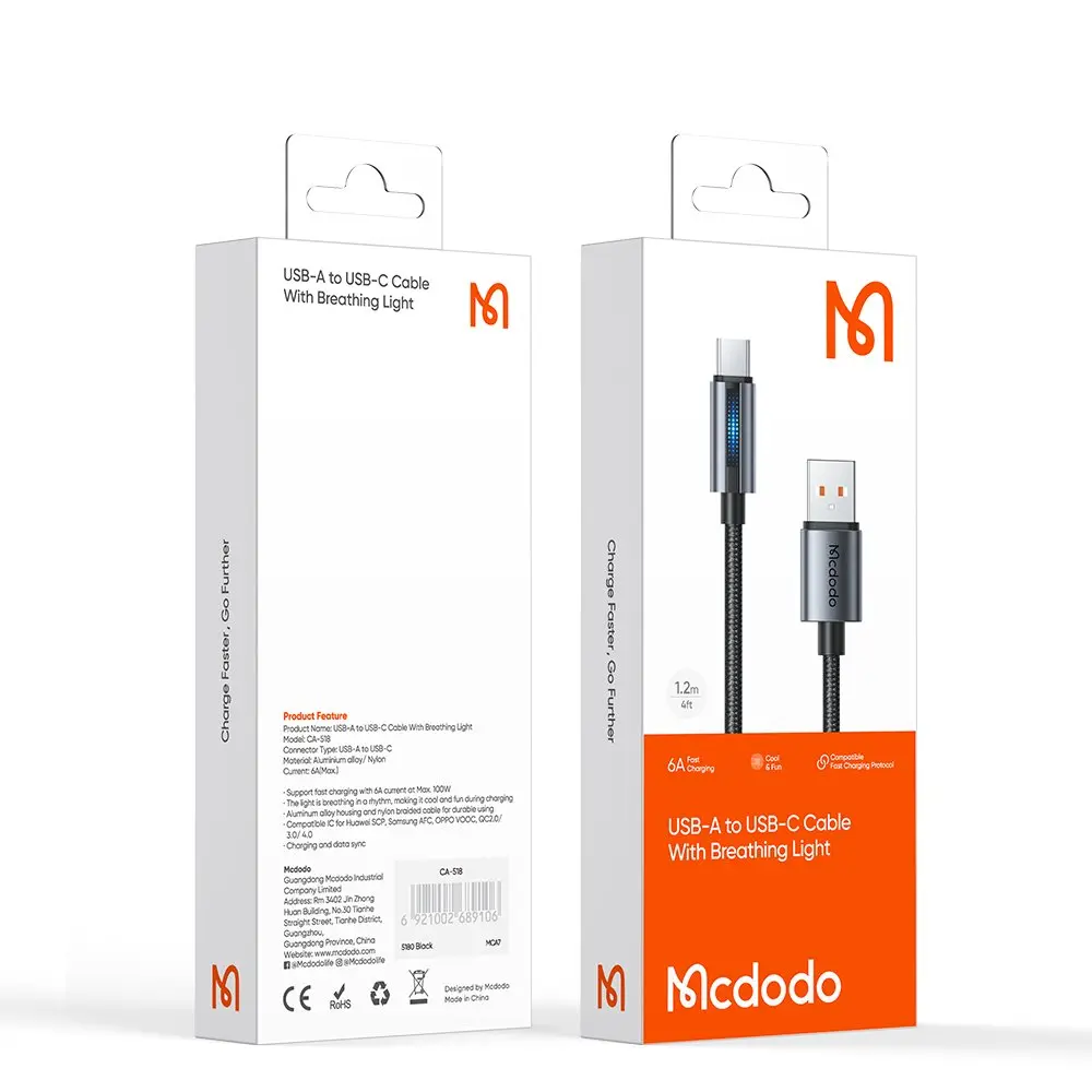 Nefes alan ışıklı USB-A - USB-C kablo ambalajı.