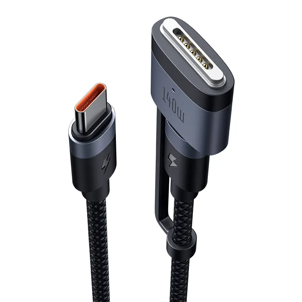Manyetik adaptörlü ve USB-C konektörlü siyah örgülü USB-C kablosu.