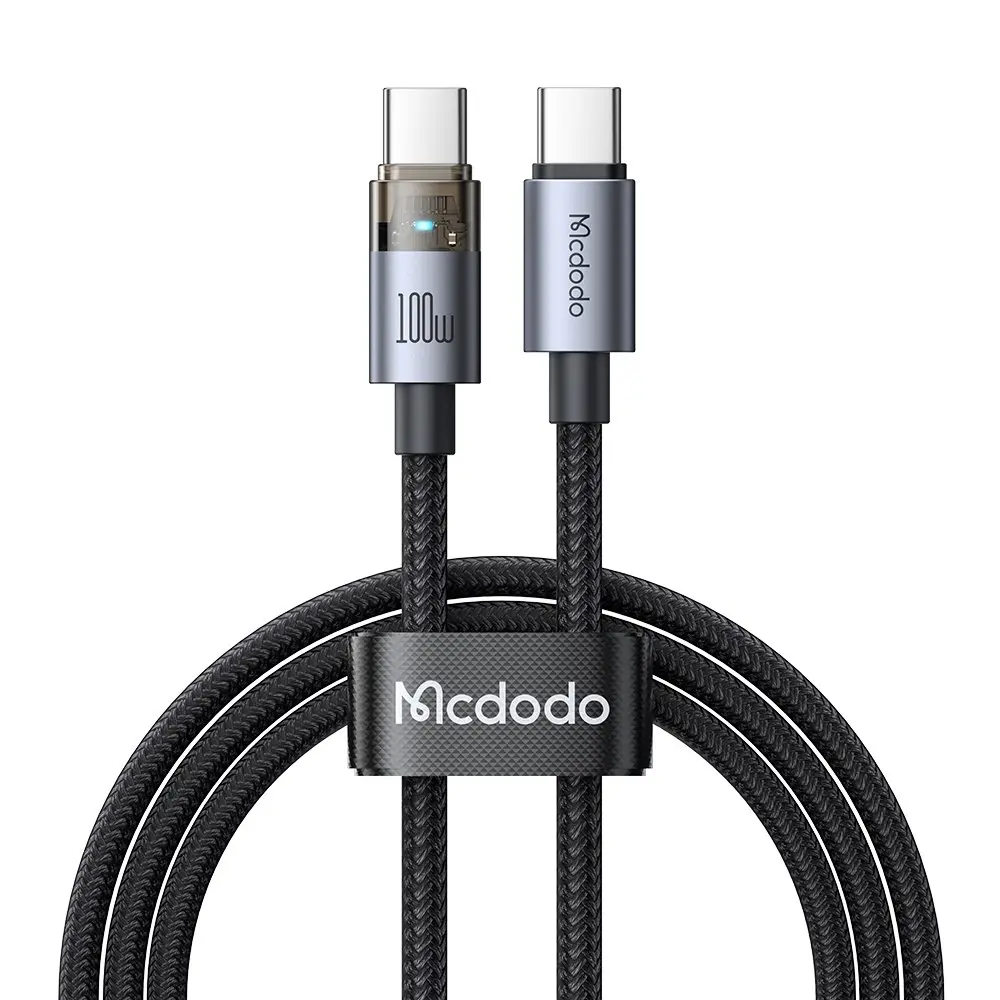 McDodo logolu ve 100W göstergeli siyah USB-C kablosu.