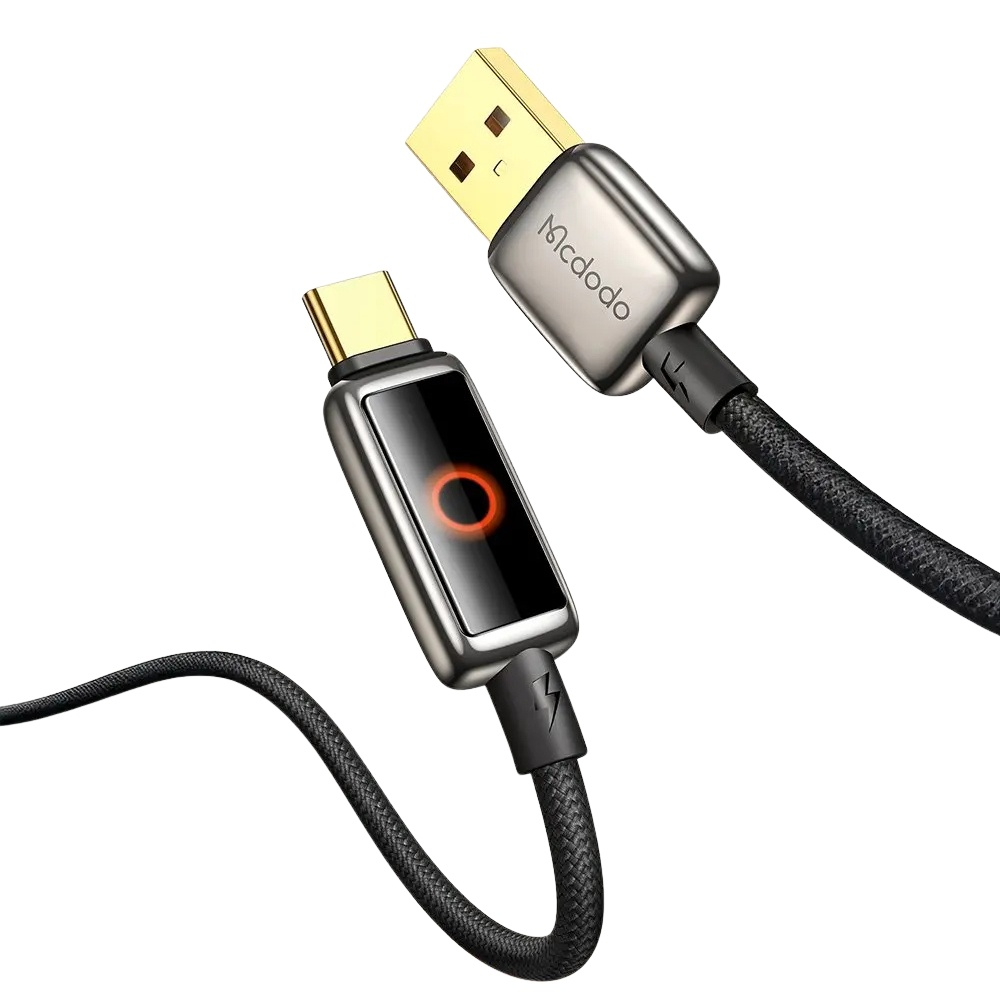 Kırmızı bir daire gösteren ekrana sahip altın USB-A konektörlü siyah Mcdodo USB-C kablosu.