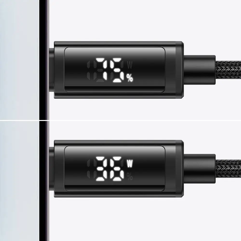 38 watt ve yüzde gösteren dijital ekranlı siyah şarj kablosu.
