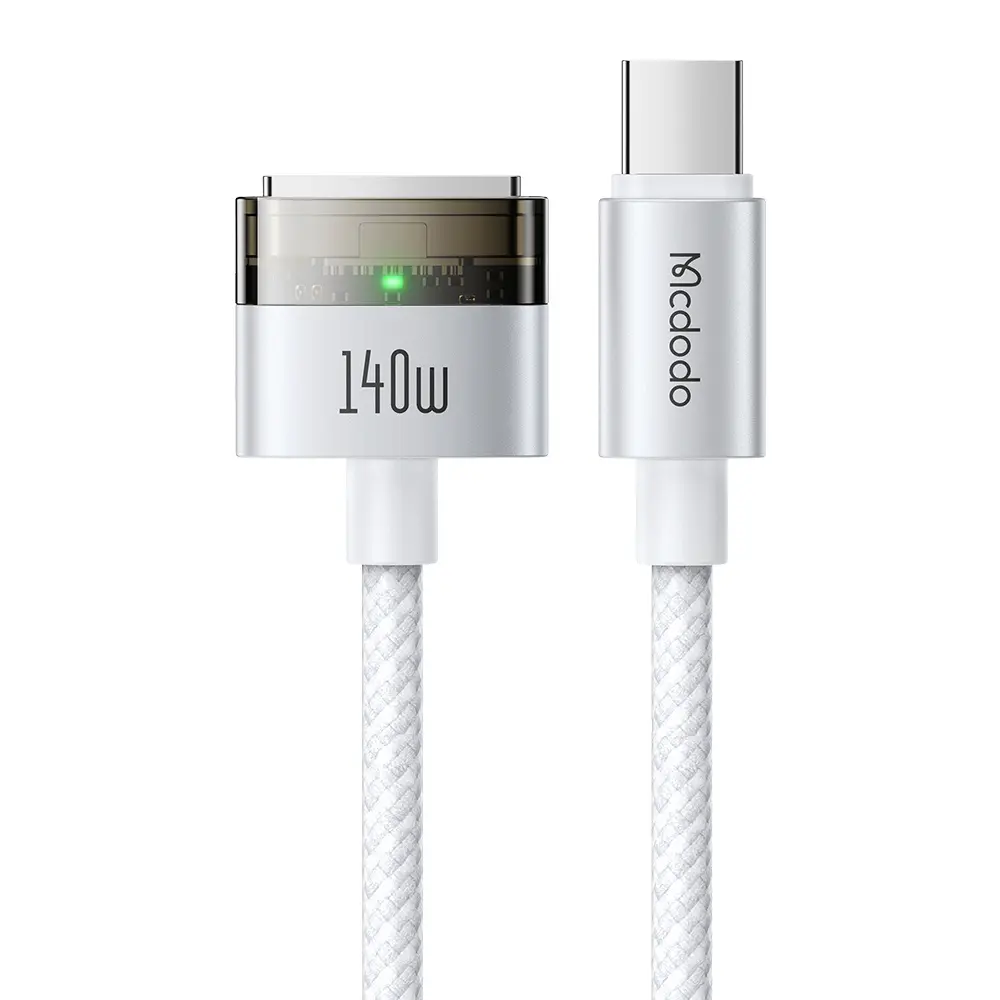 MagSafe ve USB-C uçlu beyaz 140W USB-C kablosu.