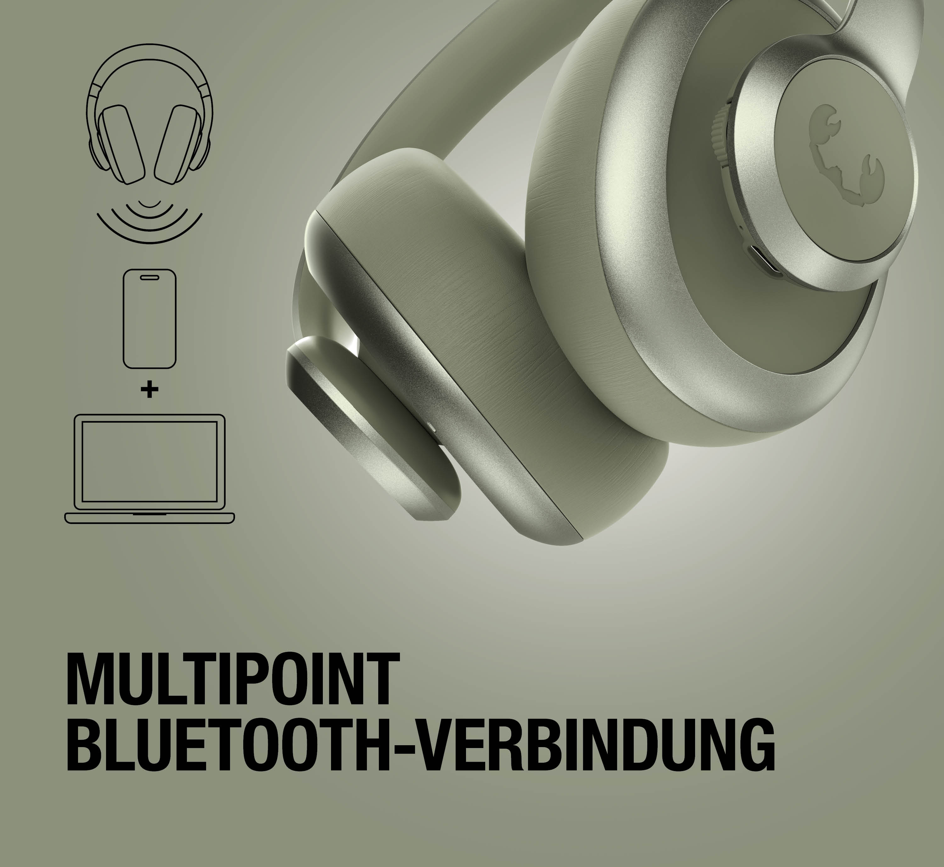 Nahaufnahme von beigen Kopfhörern mit Multipoint-Bluetooth-Verbindungssymbol.